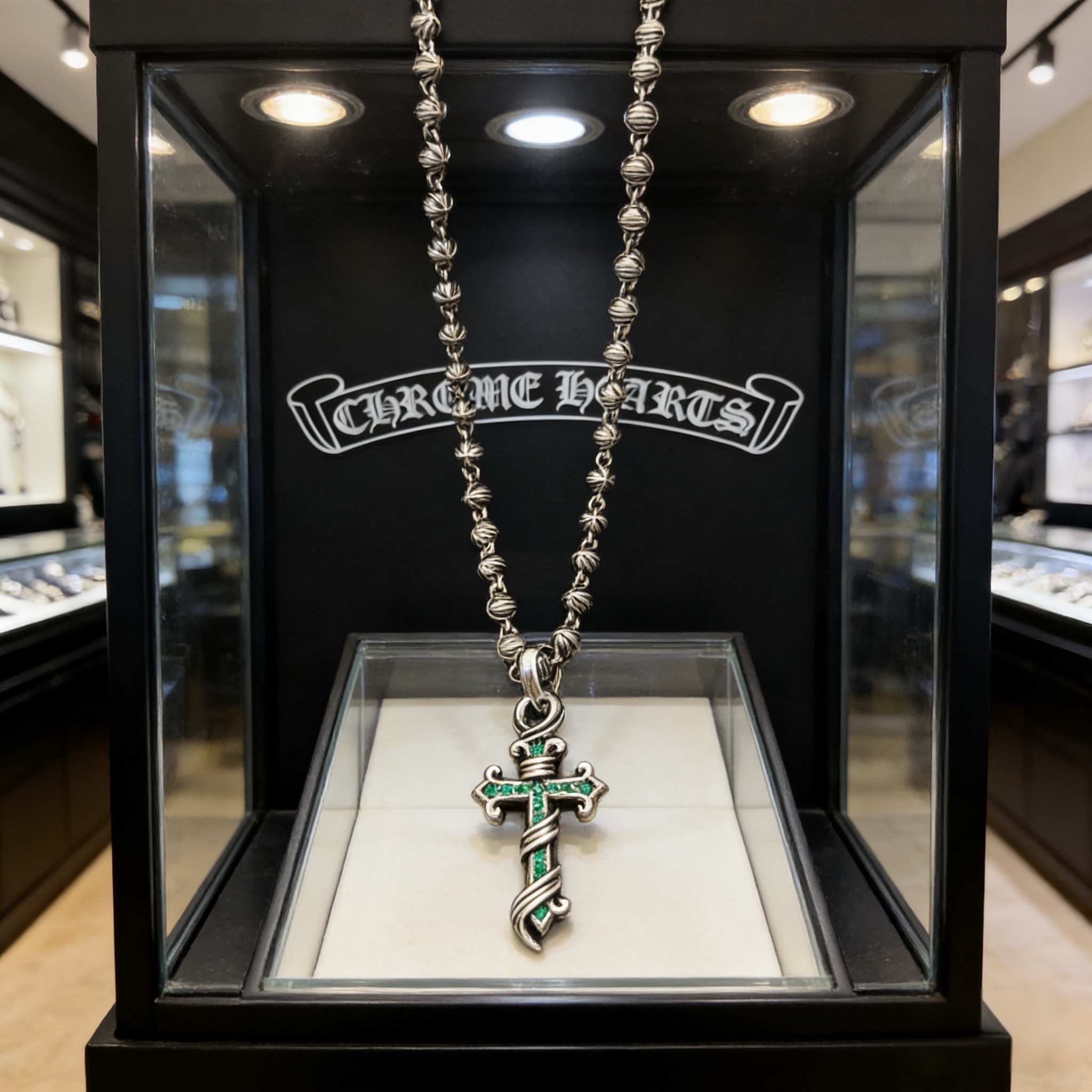 新款【专柜品质】Chrome Hearts克罗心复古十字花球项链 绿钻十字架吊坠 凹凸造型不同的花纹设计