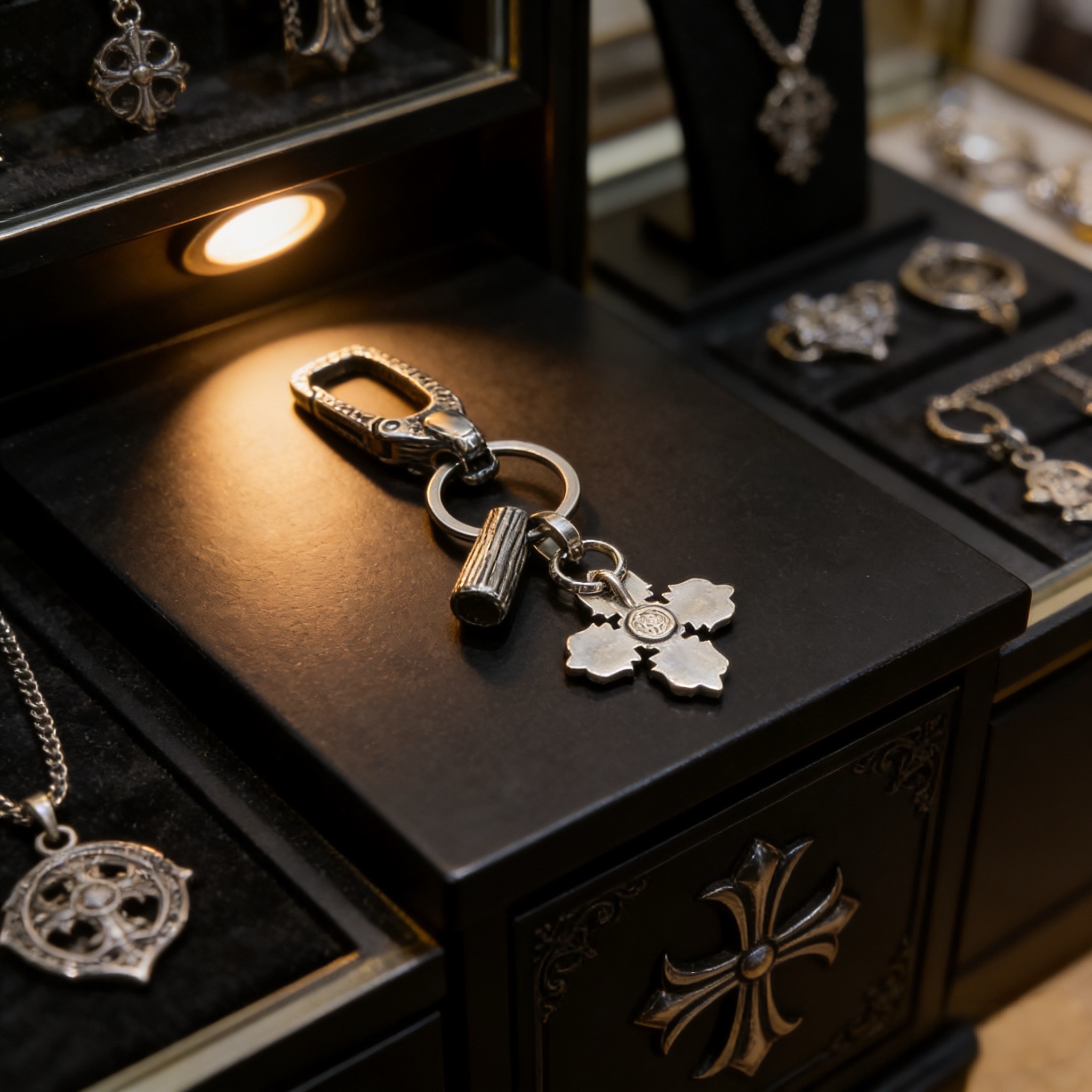 Chrome Hearts ❤️ 克罗心十字架钥匙扣 大龙虾扣 雕刻工艺 精工品质 纯手工打造 ～正品开