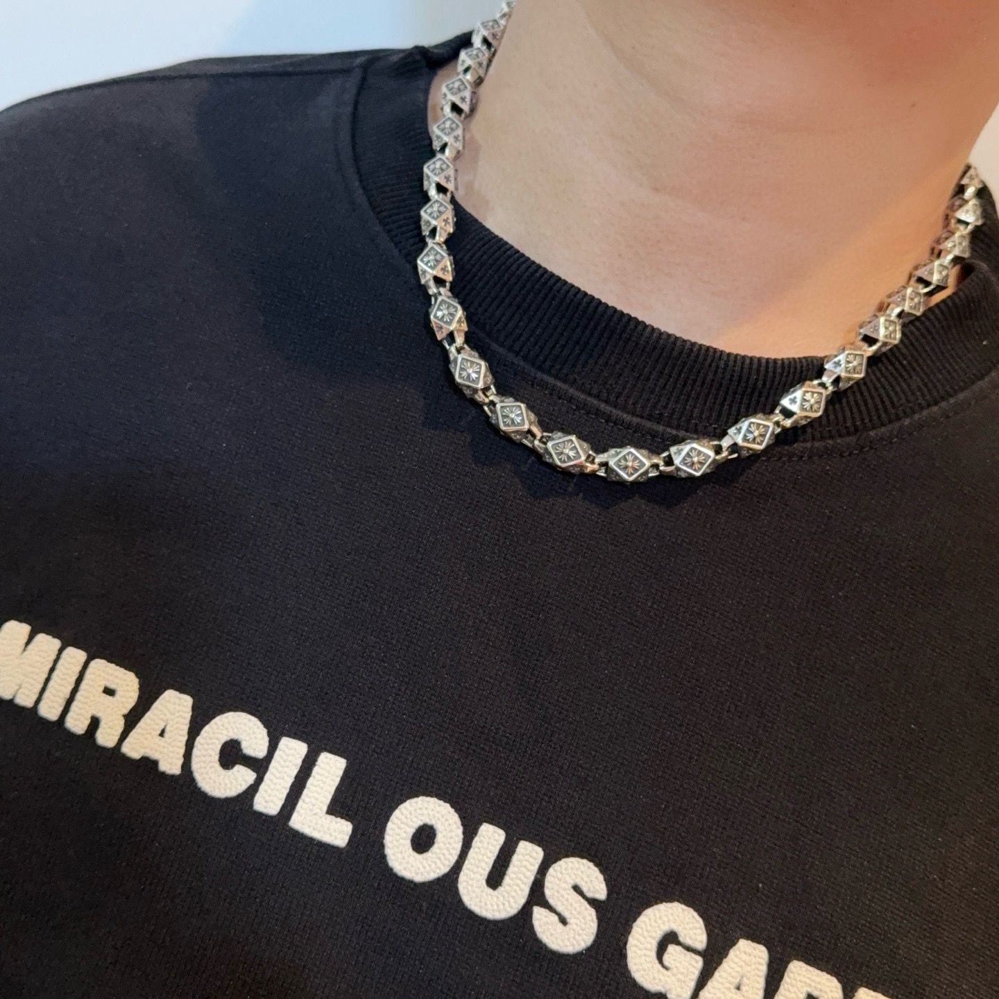 新款【专柜品质】Chrome Hearts克罗心经典复古十字架项链 凹凸造型不同的花纹设计风格 呈现出与