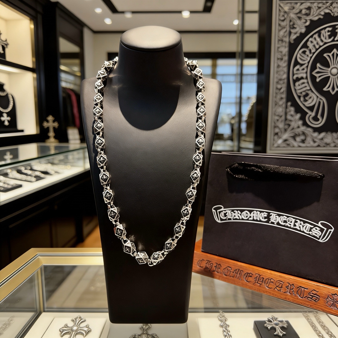 新款【专柜品质】Chrome Hearts克罗心经典复古十字架项链 凹凸造型不同的花纹设计风格 呈现出与