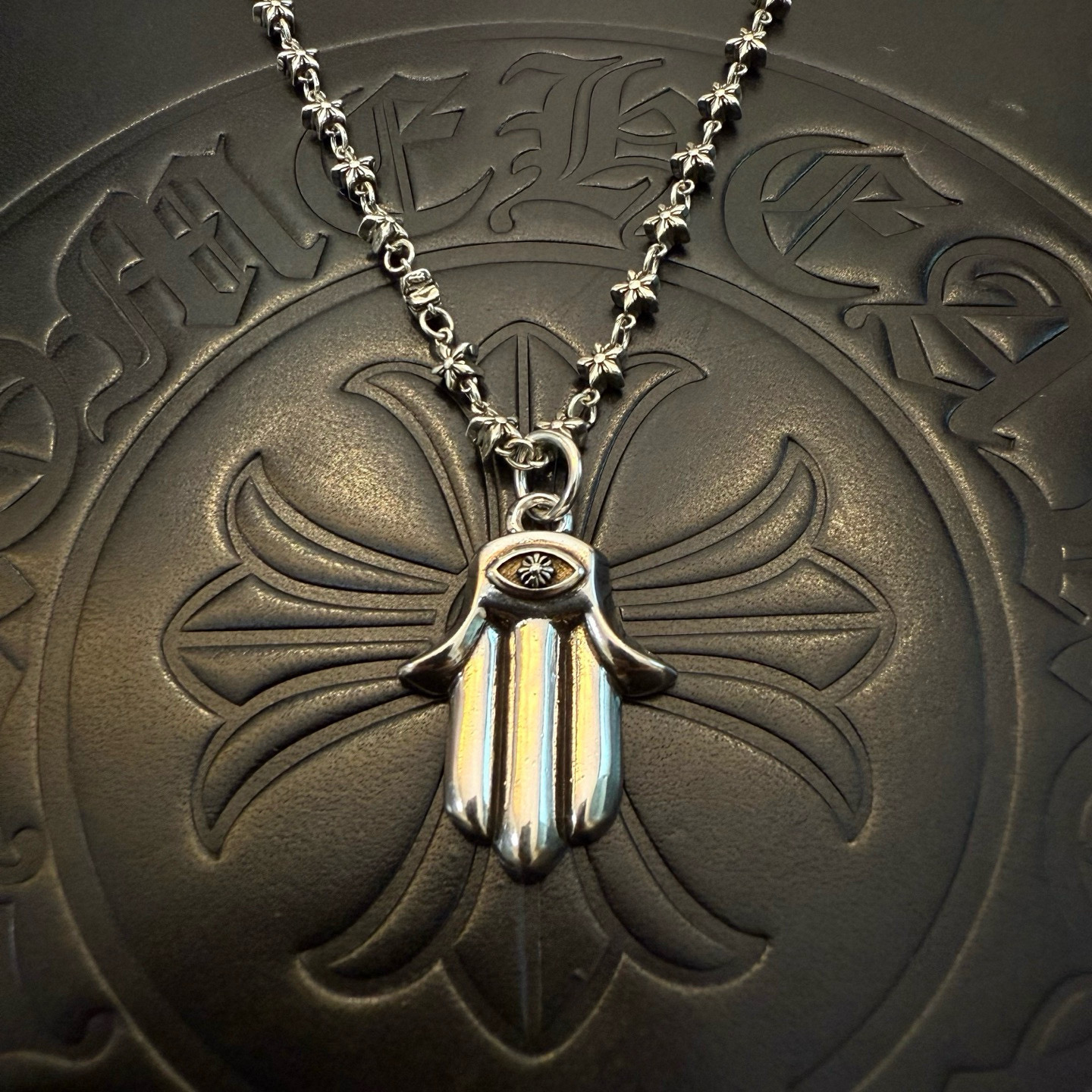 新款【专柜品质】Chrome Hearts克罗心麻花五星花项链 ，凹凸造型不同的花纹设计风格 呈现出与众