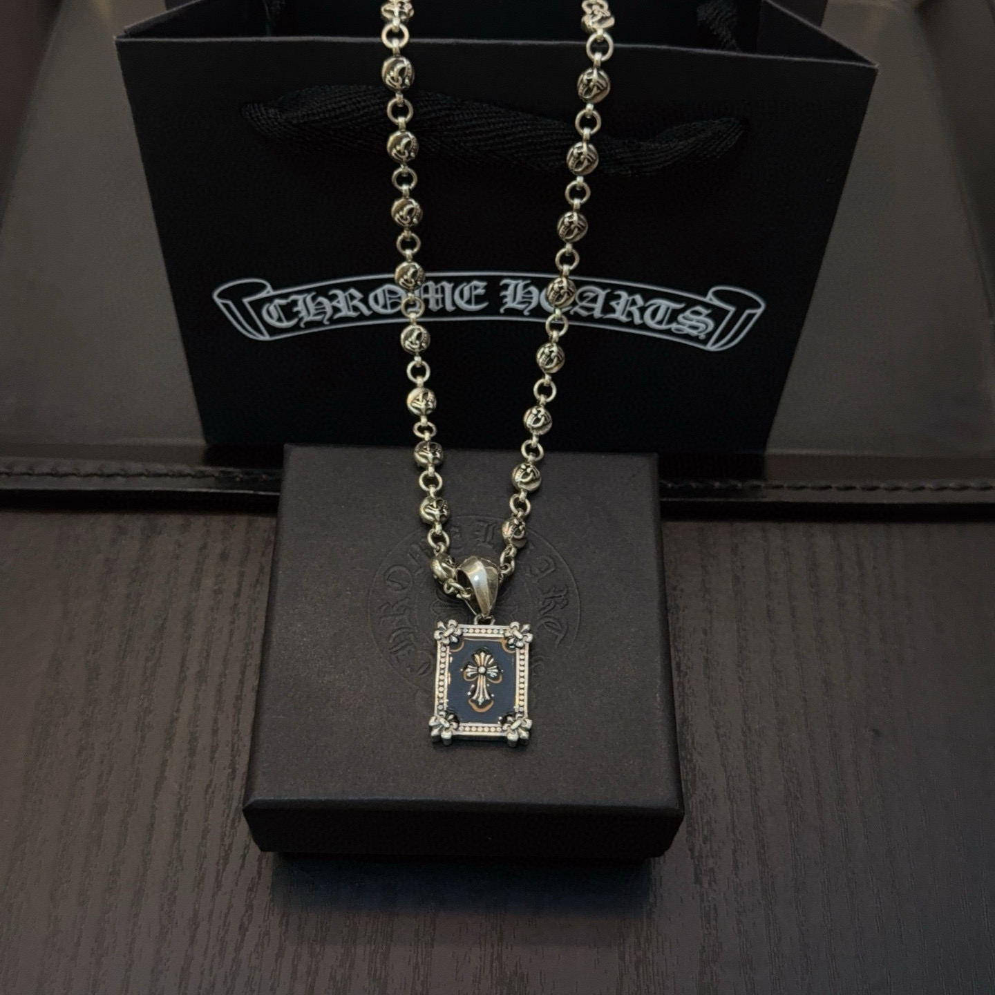 【专柜品质】Chrome Hearts克罗心复古项链 方牌十字架吊坠 凹凸造型不同的花纹设计风格 呈现出