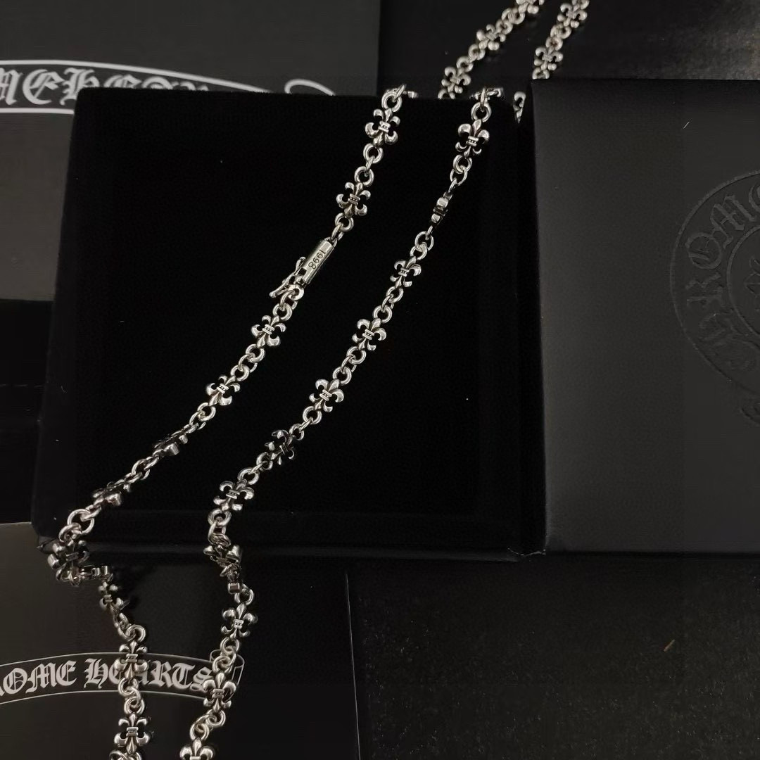 【专柜品质】Chrome Hearts克罗心 经典童军花项链 很好凹造型的项链不同的花纹设计风格呈现出与