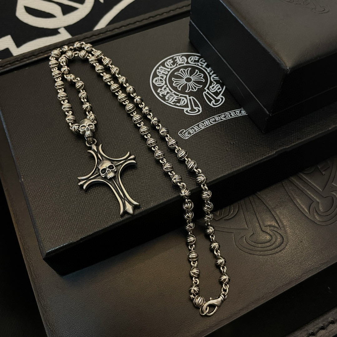 新款【专柜品质】Chrome Hearts克罗心 经典复古圆珠字母项链 十字架骷髅头吊坠 凹凸造型不同的
