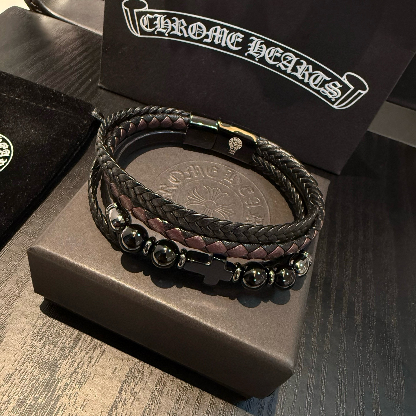 专柜品质Chrome Hearts克罗心皮绳手链，凹凸造型不同的花纹设计风格 呈现出与众不同 十字架 童