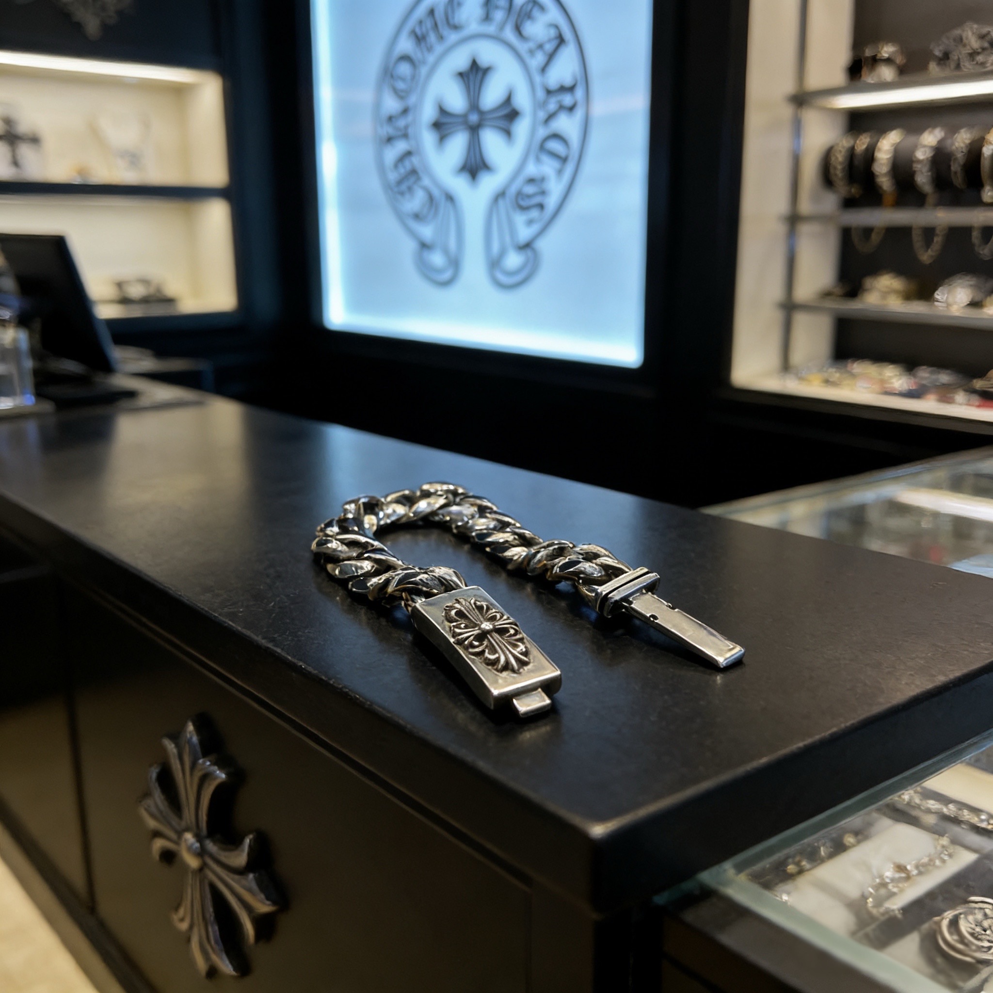 Chrome Hearts 新款【 品质】Chrome Hearts克罗心 十字花光面古巴手链