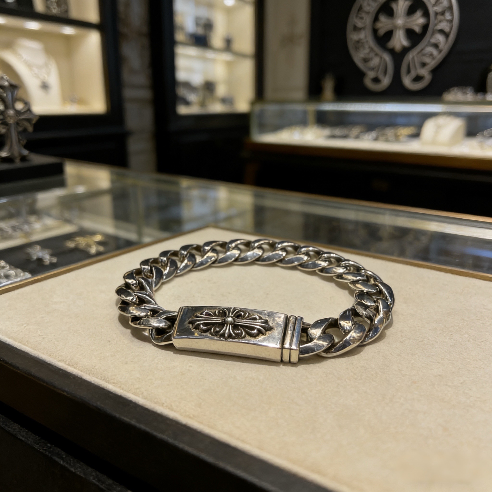 Chrome Hearts 新款【 品质】Chrome Hearts克罗心 十字花光面古巴手链
