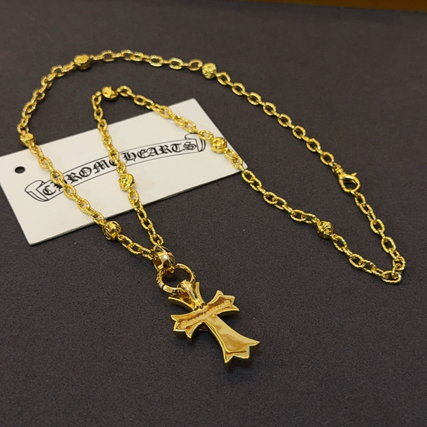 Chrome Hearts 新款【 品质】Chrome Hearts克罗心 黄金色字母项链 蓝钻桃心十字架吊坠
