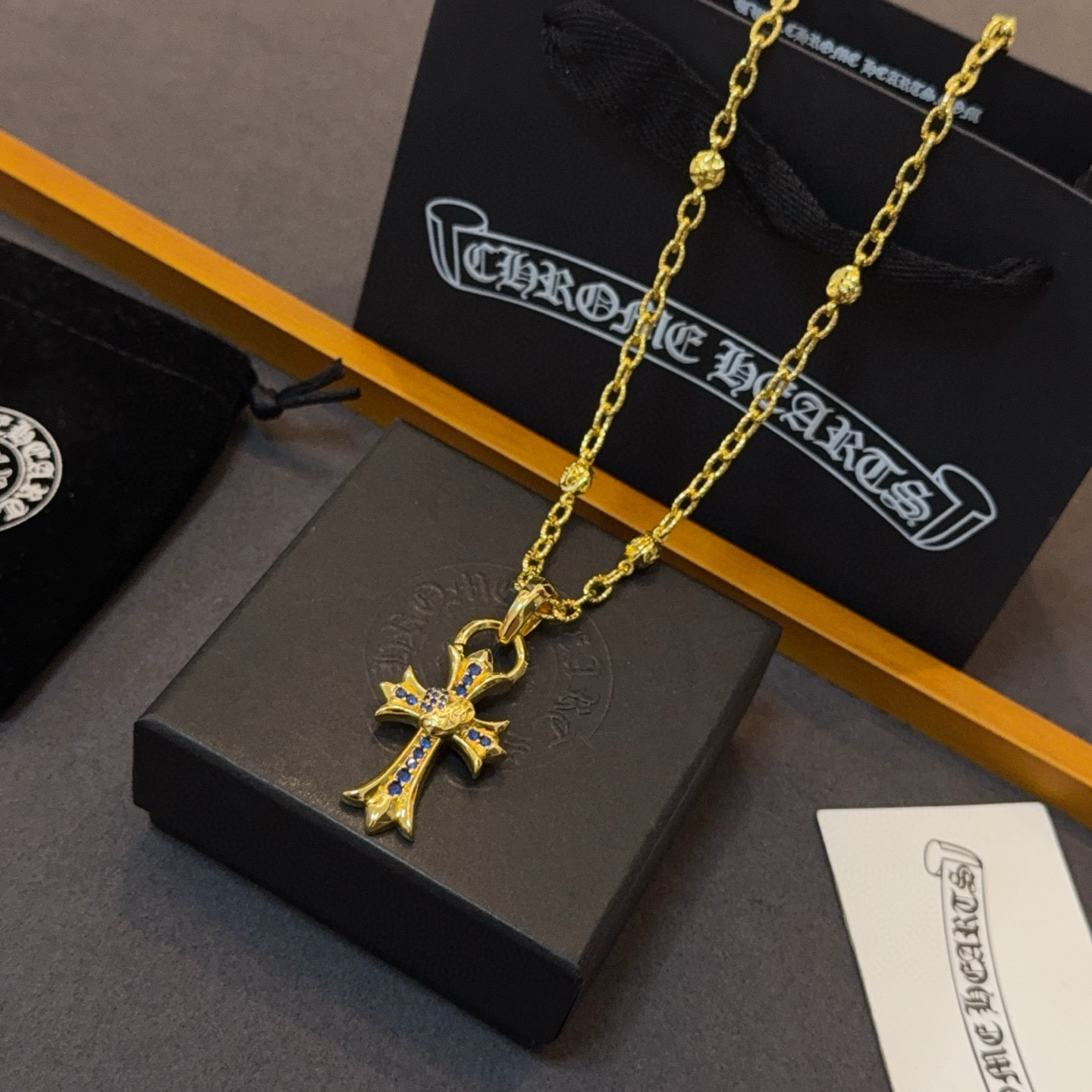 Chrome Hearts 新款【 品质】Chrome Hearts克罗心 黄金色字母项链 蓝钻桃心十字架吊坠