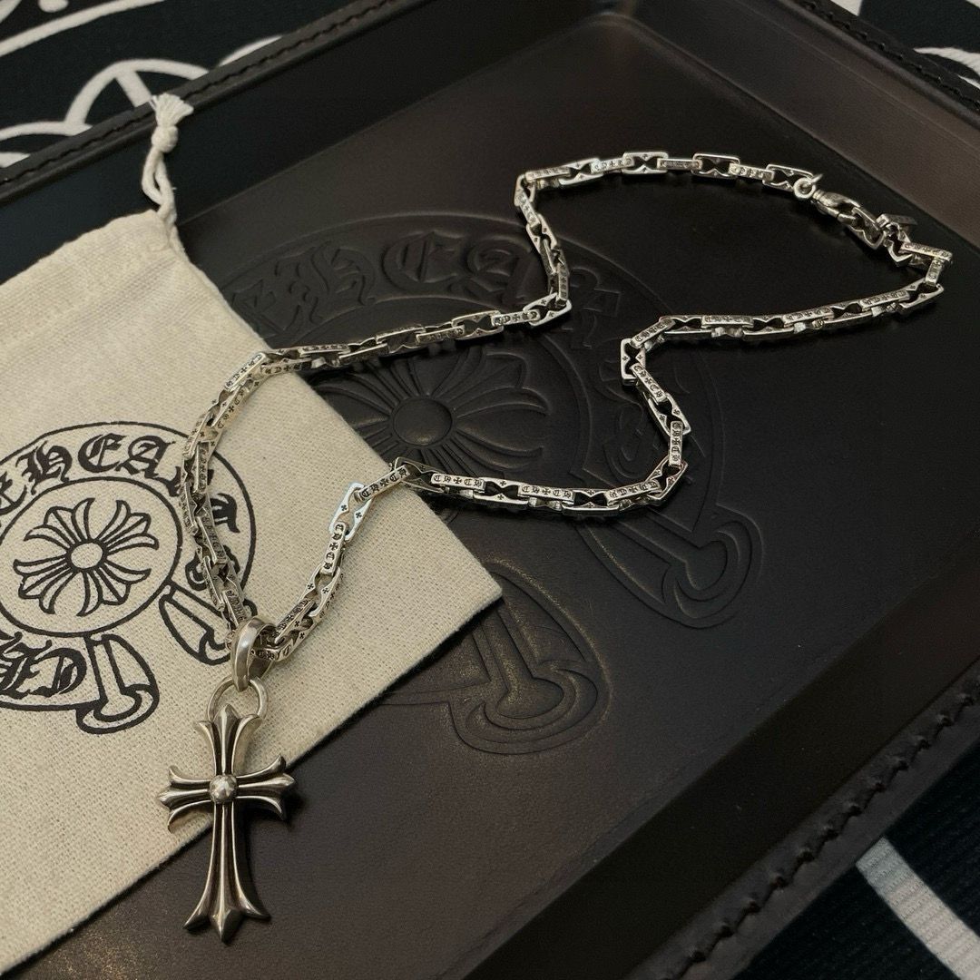 Chrome Hearts 新款【 品质】Chrome Hearts克罗心 锁扣项链 十字架吊坠