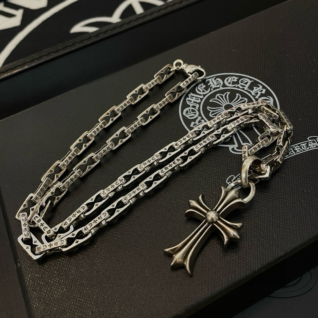 Chrome Hearts 新款【 品质】Chrome Hearts克罗心 锁扣项链 十字架吊坠