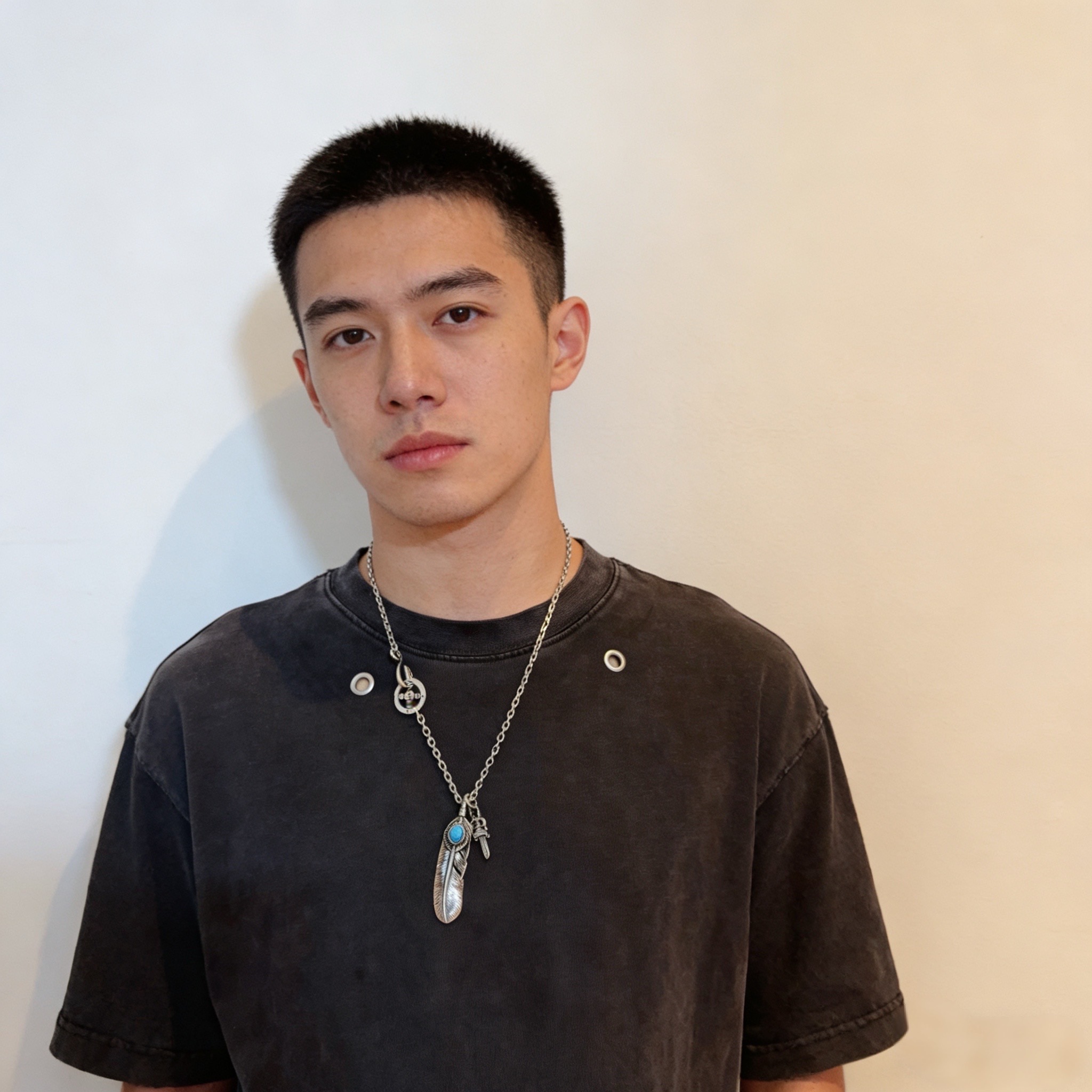 Goro's 新品上架Goro’s高桥吾郞克罗心结合羽毛宝剑项链 认准独家拍摄 主攻高端市场