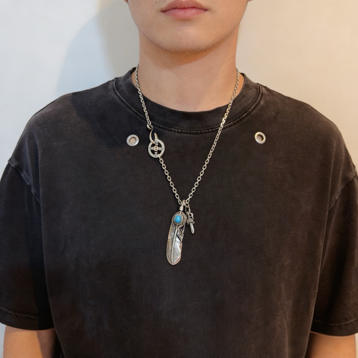 Goro's 新品上架Goro’s高桥吾郞克罗心结合羽毛宝剑项链 认准独家拍摄 主攻高端市场
