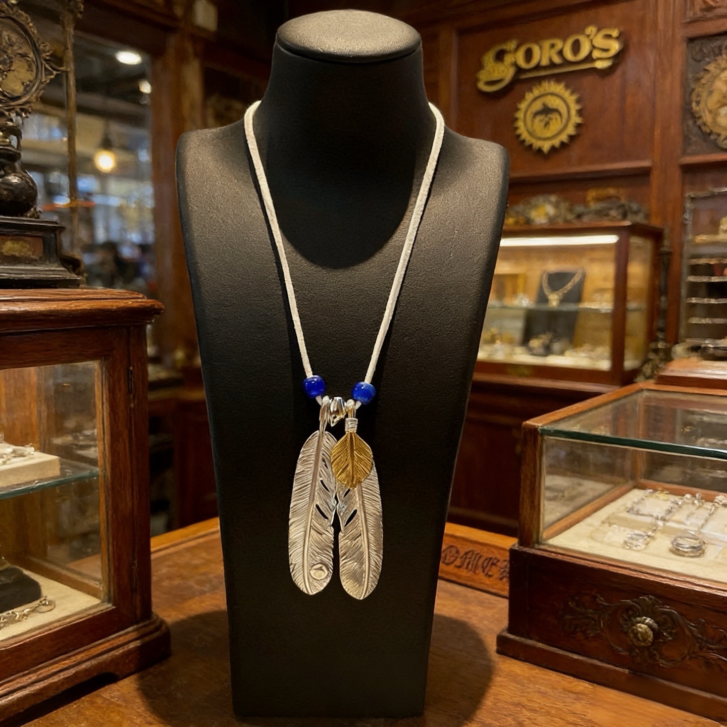 NO:763245,[New product on the shelves] Goro’s Goro Takahashi silver feather pendant, classic deerskin rope glazed necklace, top version, exclusive photo shoot, focusing on the high-end market, popular model on Kuaishou/ins/Xiaohongshu, definitely different from the ordinary version!  The product details in the pictures are consistent with ZP!  Original production process, exquisite quality, purely handmade ~ Authentic mold opening, trendy and fashionable must-have, can be worn by both men and women, same style for couples, rock punk Thai silver style, retro elements, trendy and versatile, same style as the official website, fine jewelry, necklace19860909【新品上架】Goro’s高桥吾郎银羽毛吊坠,经典鹿皮绳琉璃项链,顶级版本,认准独家拍摄,主攻高端市场 ,快手/ins/小红书热门款,绝对区别普通版本！图片产品细节与ZP一致！原版制作工艺 精工品质 纯手工打造 ～正品开模潮流时尚必备 男女均可佩戴 情侣款同款 摇滚朋克泰银风格 复古元素 潮流百搭 官网同款,饰品精品,necklace,Jewelry