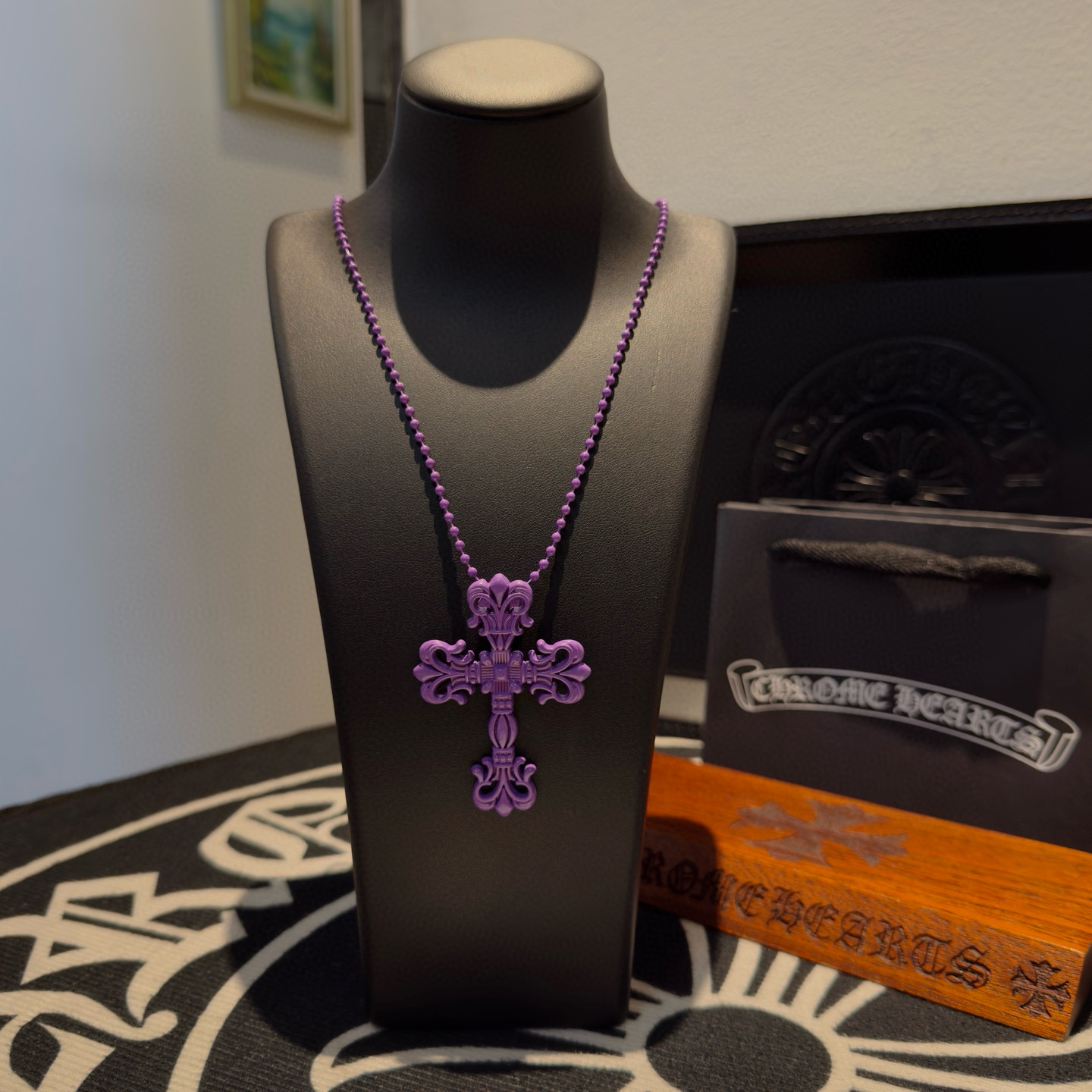 Chrome Hearts 新款Chrome Hearts 克罗心火焰十字架树脂项链 工艺 颜色非常俏皮