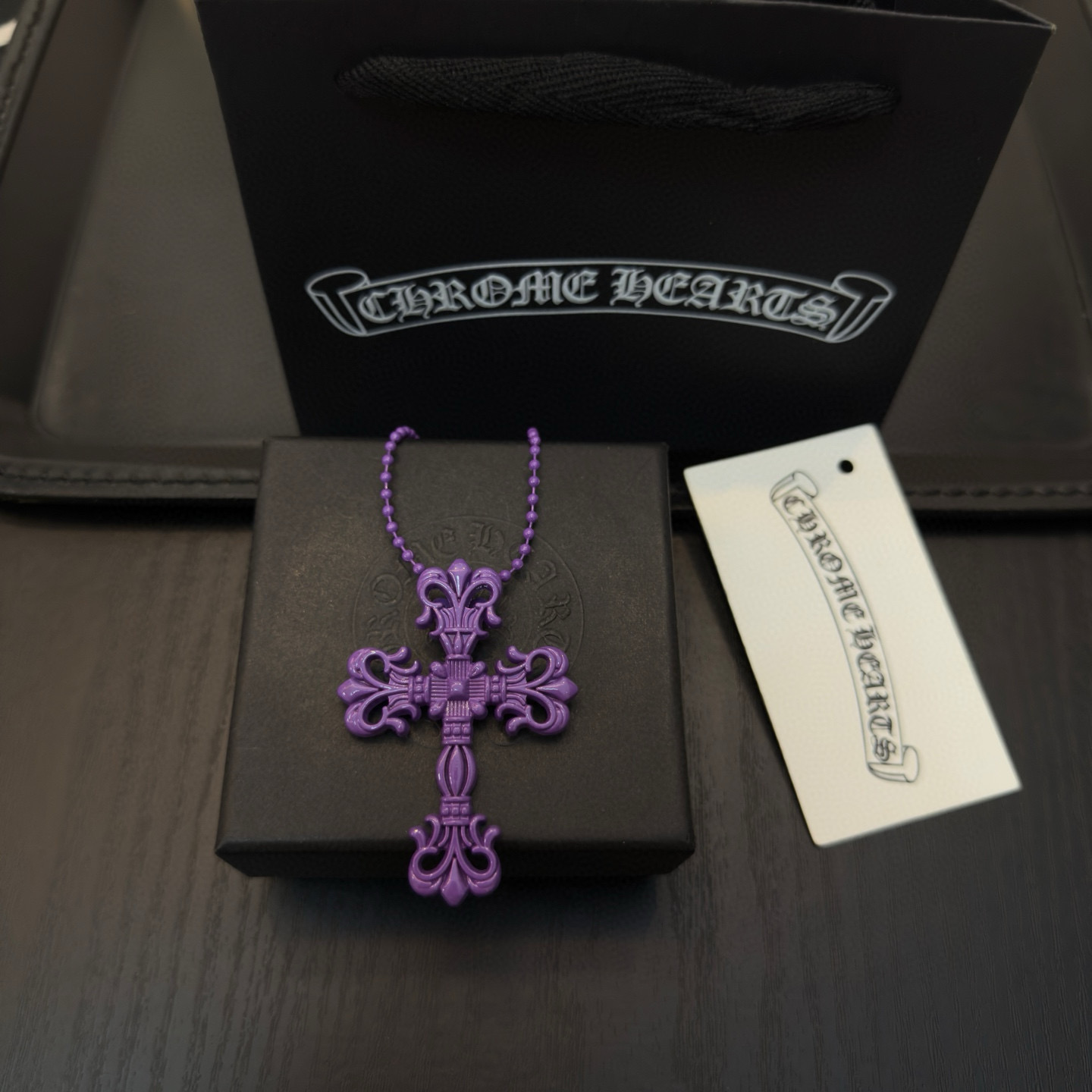 Chrome Hearts 新款Chrome Hearts 克罗心火焰十字架树脂项链 工艺 颜色非常俏皮