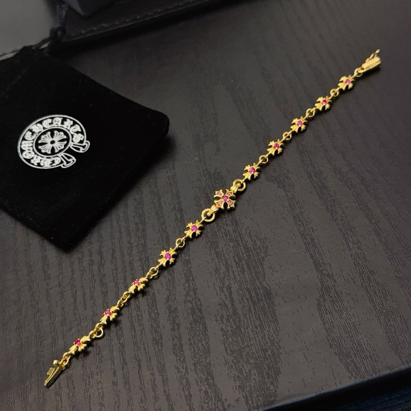 Chrome Hearts 新款【 品质】Chrome Hearts克罗心黄金色粉钻十字架手链