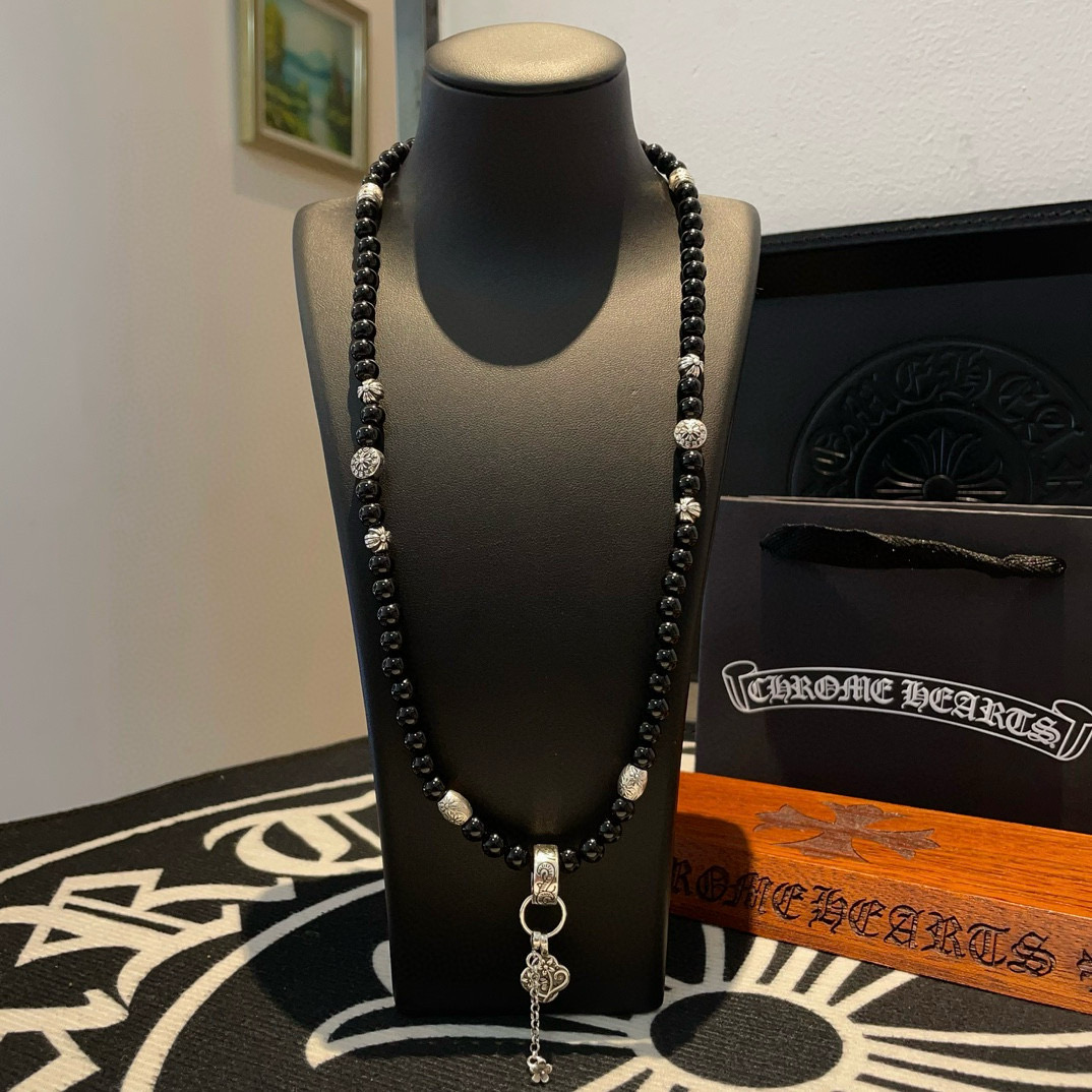 NO:763294,Chrome Heart's new obsidian beaded necklace is classic and versatile. It can also be worn on the hand several times. It is dual-purpose and can be worn by both men and women. The same style for couples. Rock and punk Thai silver style. Retro elements. Trendy and versatile, fine jewelry, chrome hearts, necklace.19860909克罗心新款黑曜石串珠项链,经典百搭,也可以多绕几圈戴在手上,一物两用,男女均可佩戴 情侣款同款 摇滚朋克泰银风格 复古元素 潮流百搭,饰品精品,chrome hearts,necklace,Jewelry
