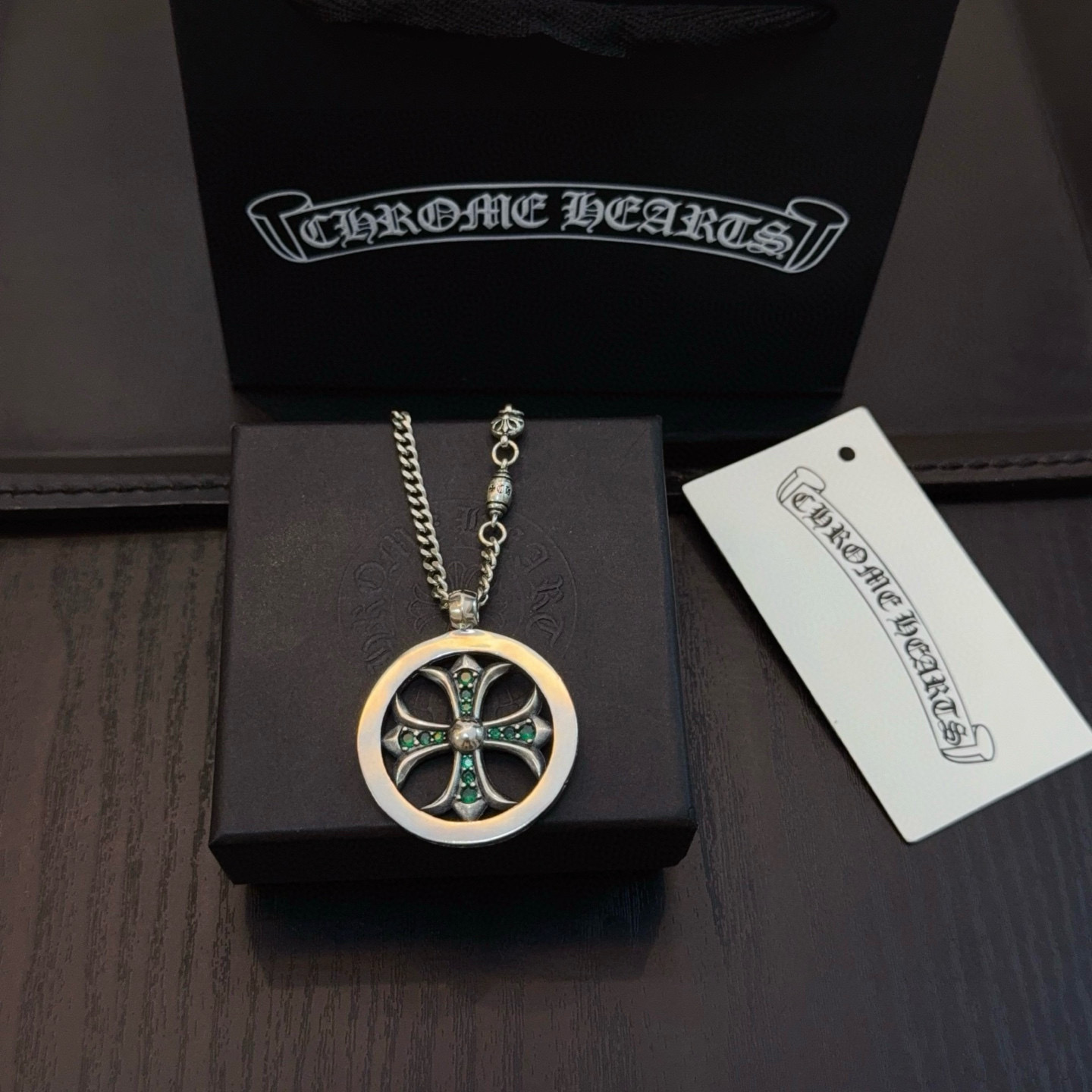 Chrome Hearts 新款【 品质】Chrome Hearts克罗心十字花球项链 圆环绿钻十字架吊坠