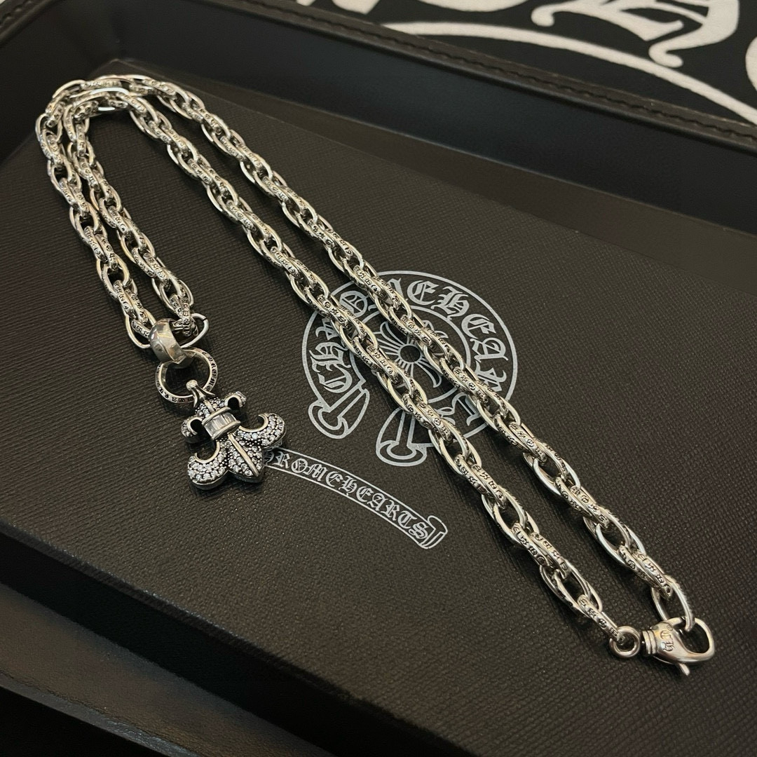 Chrome Hearts 新款【 品质】Chrome Hearts克罗心十字花球项链 圆环绿钻十字架吊坠