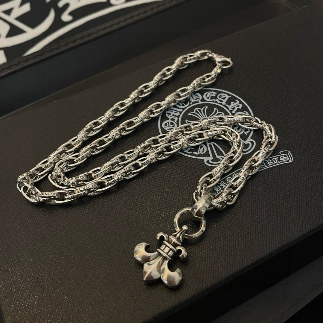 Chrome Hearts 新款【 品质】Chrome Hearts克罗心十字花球项链 圆环绿钻十字架吊坠