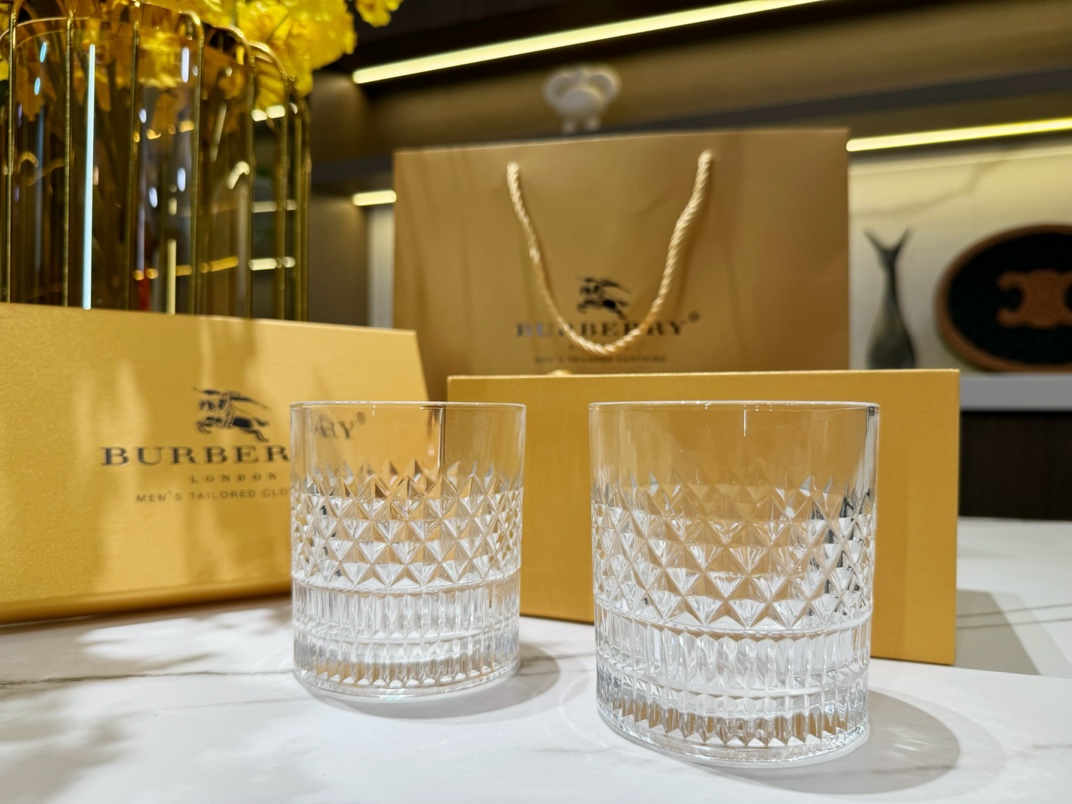 Burberry Classic Diamond-Cut Whiskey Glass - Comprehensive