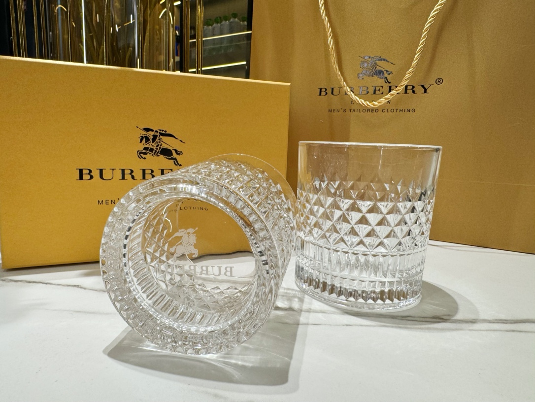 巴宝莉经典菱形切割威士忌杯 4