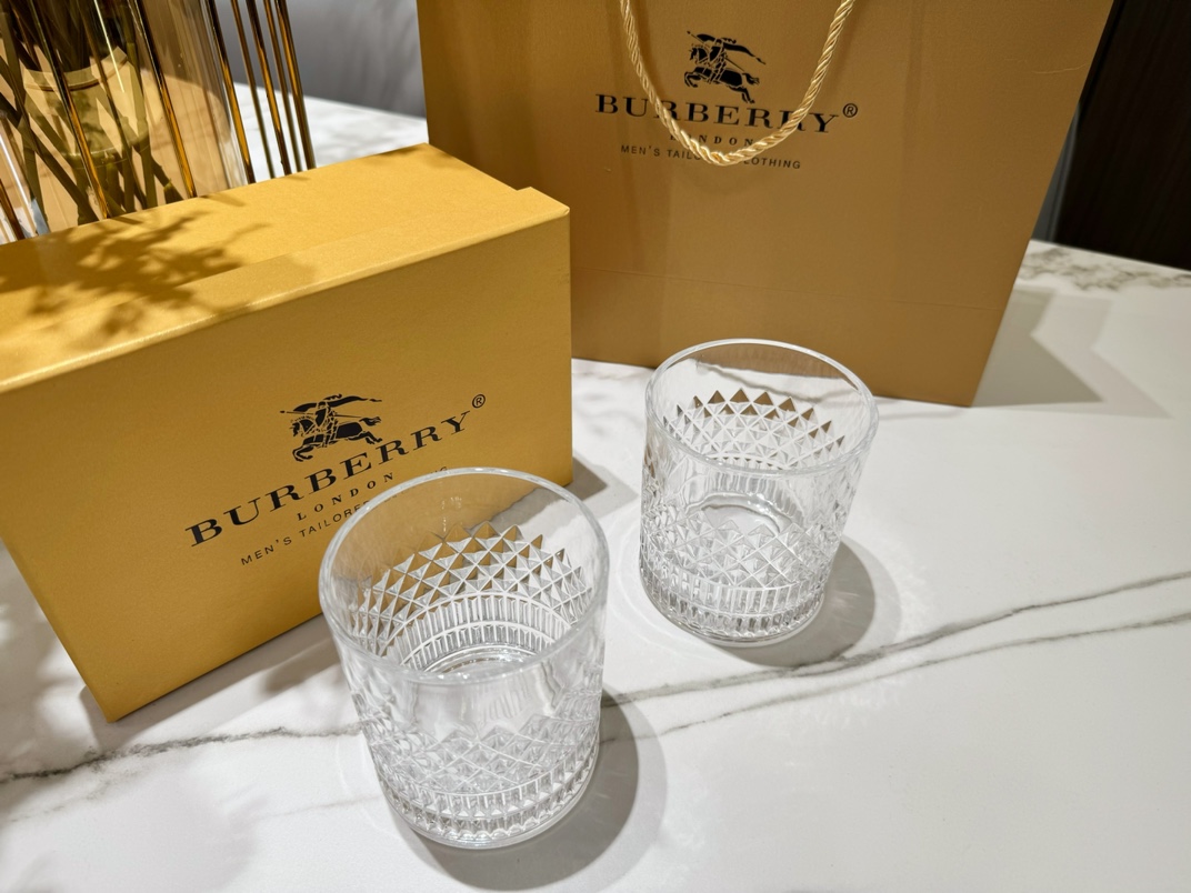 巴宝莉经典菱形切割威士忌杯 2