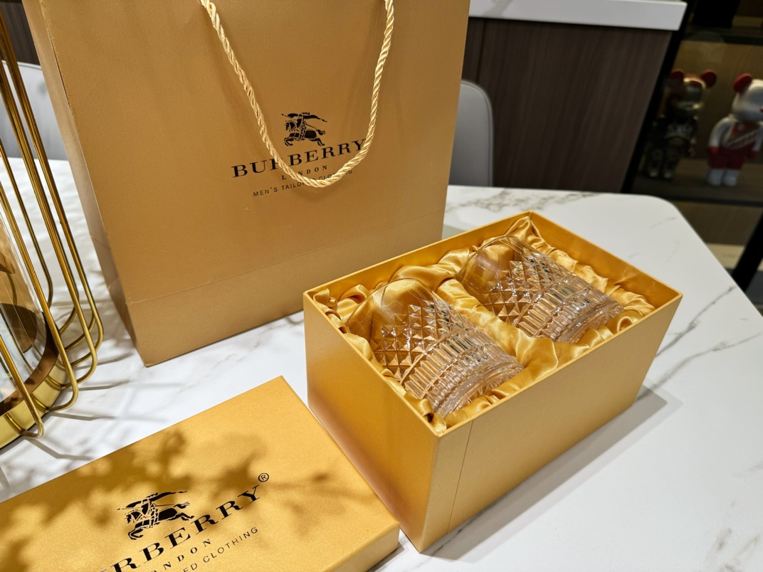 Burberry Whisky Glass - Comprehensive 2