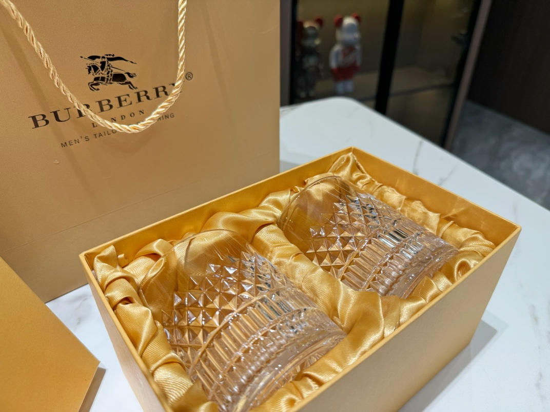 Burberry Whisky Glass - Comprehensive 4