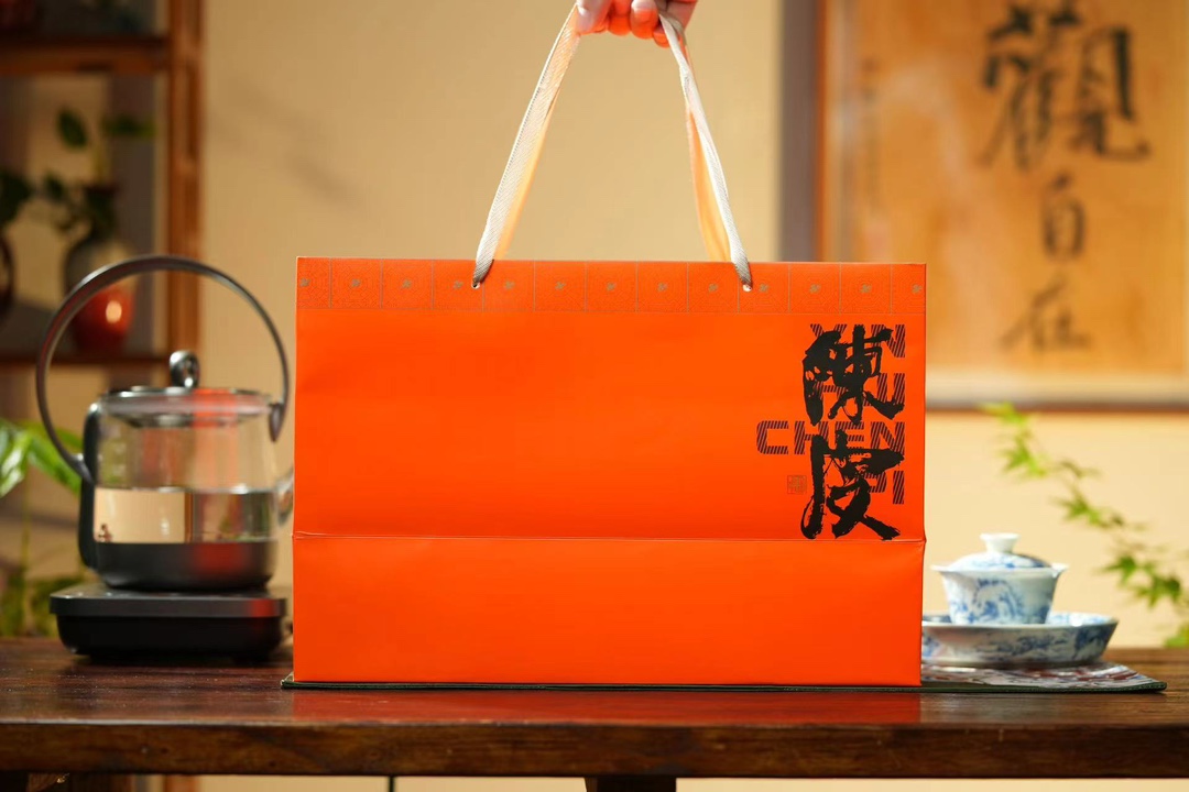 The Row The Row 高定典藏名品高定奢养美妆护肤品口红粉底 #9146104D 9