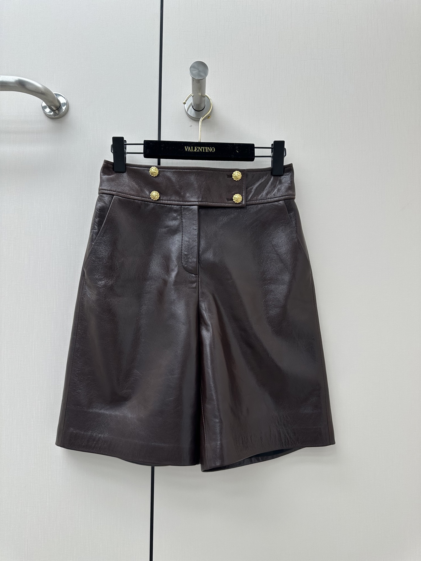 NO:926814,Introduction to Chan*l | 2026 Autumn and Winter New Products The best leather pants of the season!  The classic slimming silhouette is versatile and fashionable!  - MATERIAL material - leather imported lambskin size S- XL, Chanel-clothing, chanel, chanel, sheepskin,19860909Chan*l简介｜2026秋冬新品 本季度最佳气质皮裤！经典显瘦版型不挑人百搭又时髦！ - MATERIAL 材质 - 皮面进口小羊皮 size Ｓ- XL,香奈儿-服装,chanel,chanel,sheepskin,,Women's clothing