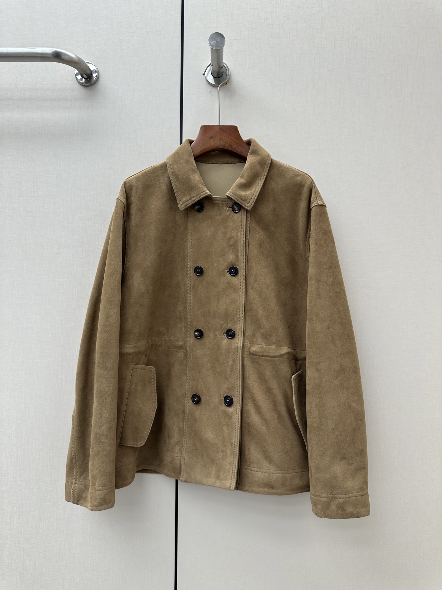 NO:948833,————Brunello Cucinelli———— New autumn and winter products imported lambskin jacket!  Noble and elegant, cool and not bloated!  Super love!  Perfect workmanship quality depends on the details!  !  Two colors S-XL, women's clothing, brunello cucinelli, jackets & coats, sheepskin,19860909—————Brunello Cucinelli————— 秋冬新品 进口小羊皮夹克！高贵又优雅,炫酷拒绝臃肿！超级大爱！完美做工品质看细节！！ 两色 S-XL,女装,brunello cucinelli,jackets & coats,sheepskin,,Women's clothing
