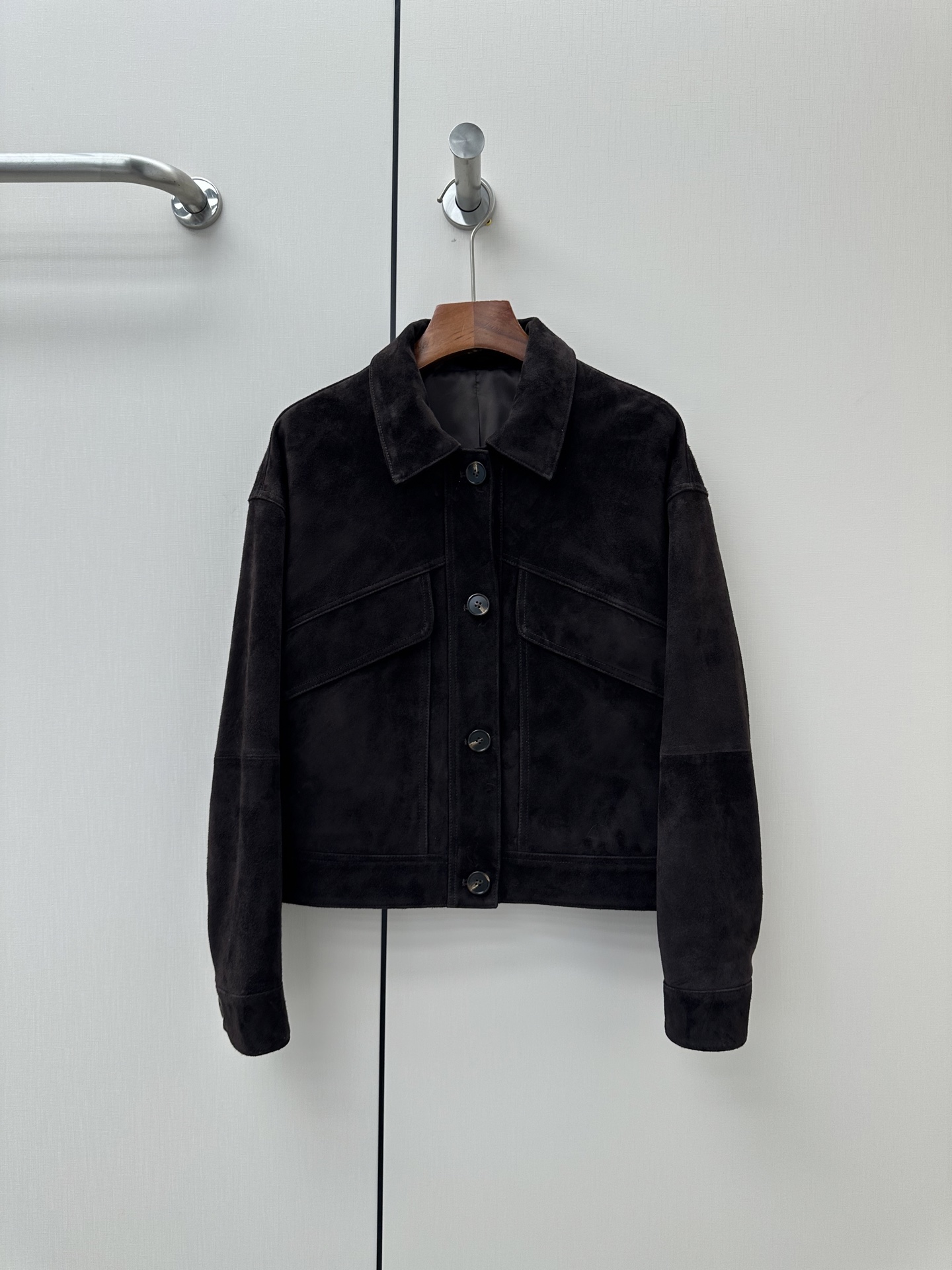 NO:946040,————Brunello Cucinelli———— New autumn and winter products imported lambskin jacket!  Noble and elegant, cool and not bloated!  Super love!  Perfect workmanship quality depends on the details!  !  Two colors S-XL, women's clothing, brunello cucinelli, jackets & coats, sheepskin,19860909—————Brunello Cucinelli————— 秋冬新品 进口小羊皮夹克！高贵又优雅,炫酷拒绝臃肿！超级大爱！完美做工品质看细节！！ 两色 S-XL,女装,brunello cucinelli,jackets & coats,sheepskin,,Women's clothing
