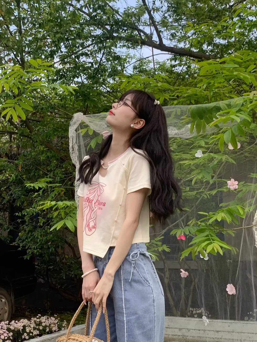 [原创潮牌]🛒购物价：💰64🎈专柜同款上市61362t恤T恤，非常难得的一批货，公司货品，舒适有透气，轻巧而且保暖，运动自如，你绝对值得拥有，🎉赶快入手一件，展现你的时尚魅力吧！
品名：61362t恤T恤
颜色：杏色
货号：61362
类别：T恤
尺码：XS/S/M/L/XL