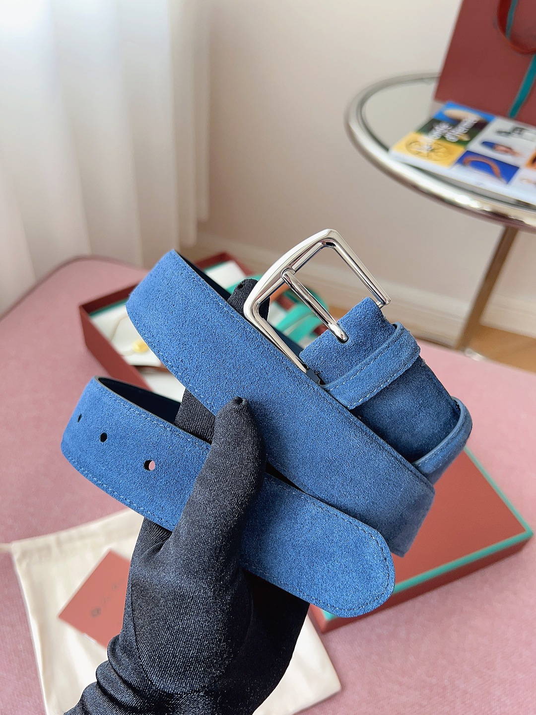 Loro Piana 240 《Loro Piana》LP 料，品质毋庸置疑，传递内敛与雅致，休闲 ，宽度3.5CM