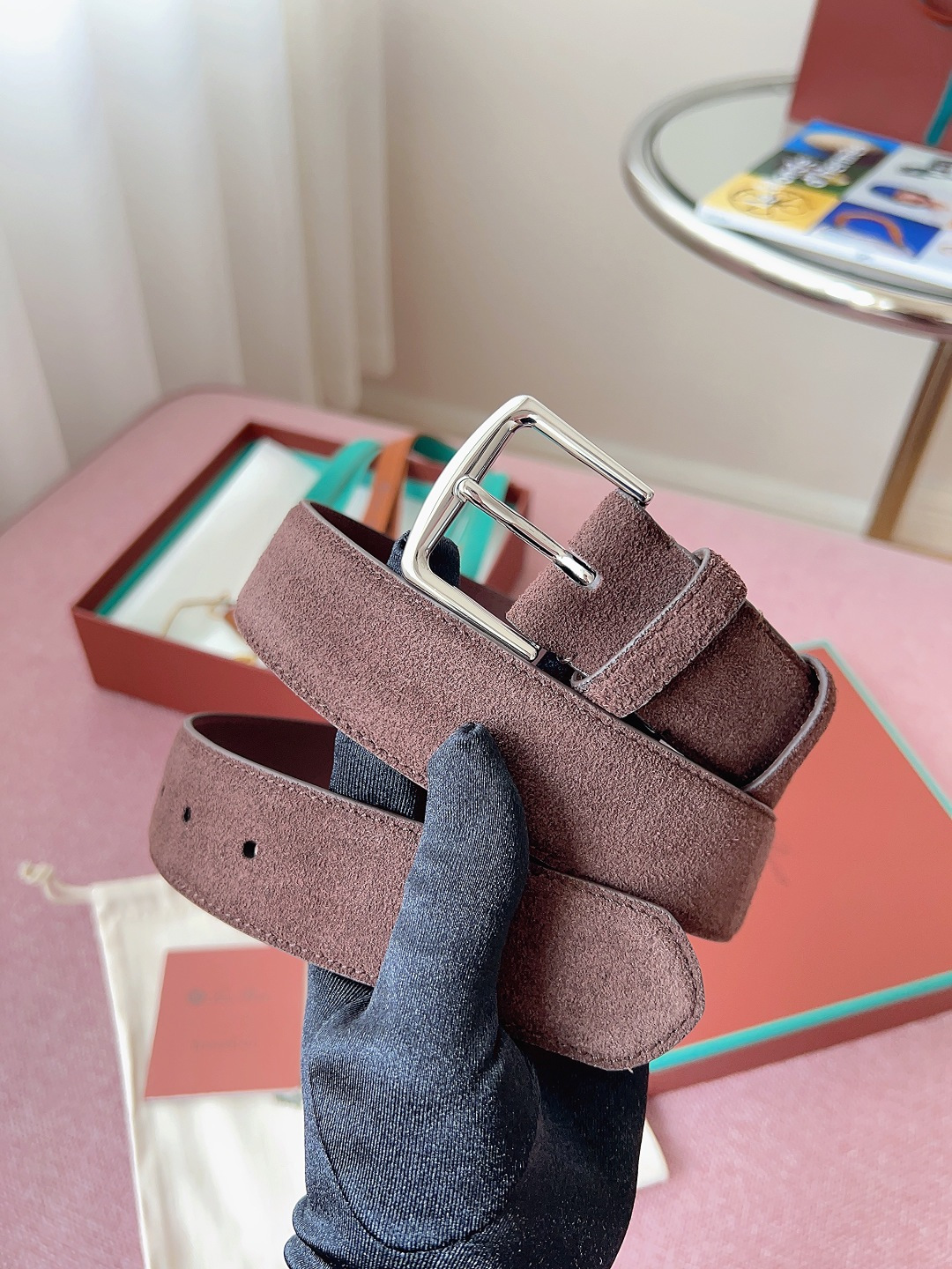 Loro Piana 240 《Loro Piana》LP 料，品质毋庸置疑，传递内敛与雅致，休闲 ，宽度3.5CM