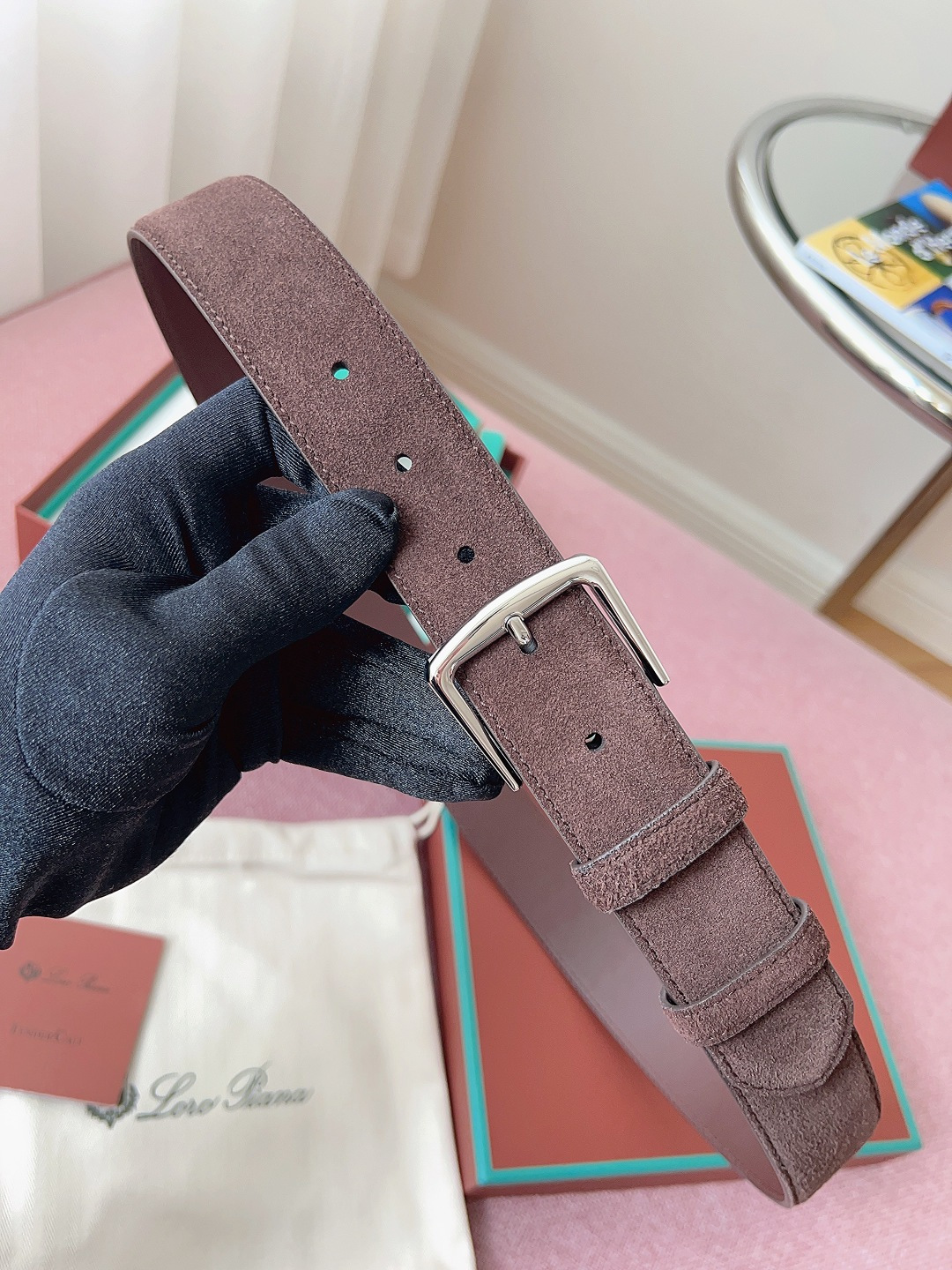 Loro Piana 240 《Loro Piana》LP 料，品质毋庸置疑，传递内敛与雅致，休闲 ，宽度3.5CM