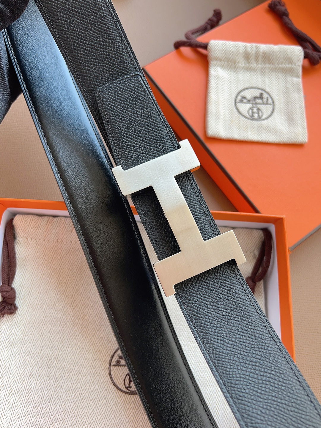 Hermes Style Black Leather Men's Belts Men's Belts Men's Belt detail image 8 from source 766384