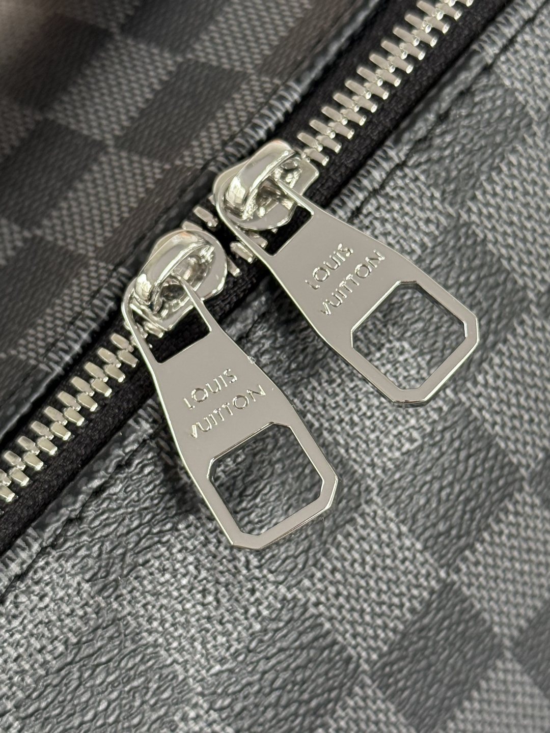 【顶级原单  芯片版】11750老花，M11508黑花  黑格Toiletry Bag 2 Compar