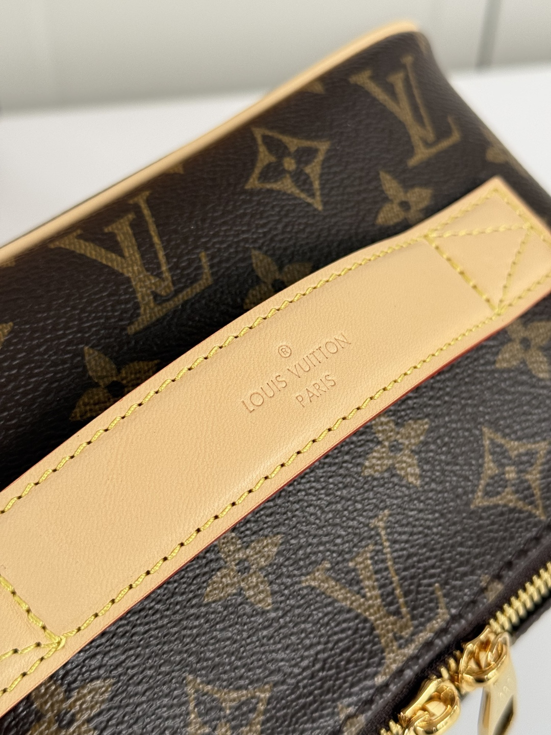【顶级原单 芯片版】11750老花,M11508黑花 黑格Toiletry Bag 2 Compar 【顶级原单 芯片版】11750老花,M11508黑花 黑格Toiletry Bag 2 Compar
