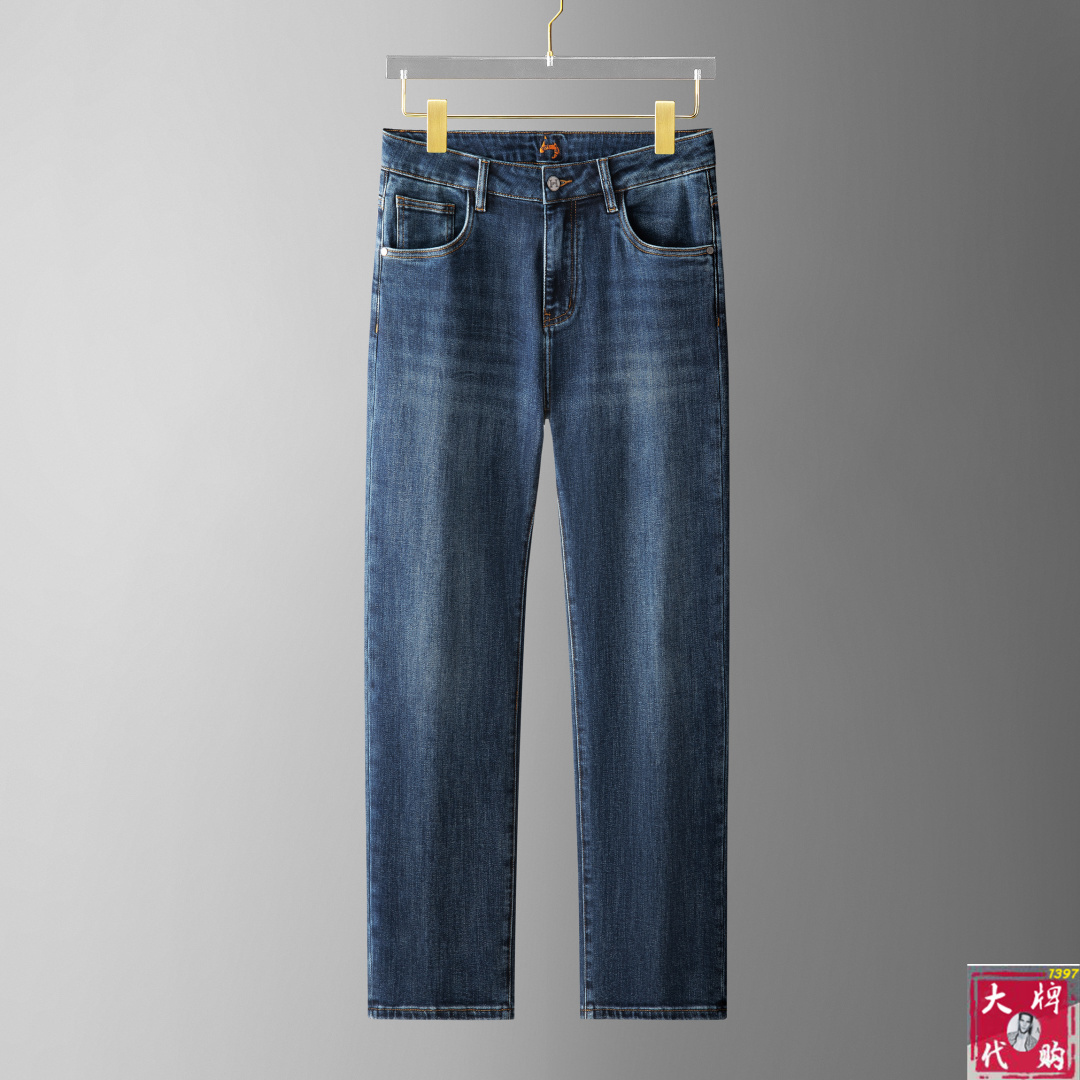 NO:514981,Hermes new product. Customized high-quality fashionable jeans. Super versatile style. Exclusive customization-imported high-end high-density cotton fabric, close and comfortable, super beautiful style, top body and long legs, impeccable inner and line, you can attend any occasion, again emphasize that the fabric is very, very classy! First-class workmanship and texture! The details are exquisite and exquisite, and quite ingenious! You deserve it! Number of codes 30-38, hermes, hermes, jeans, alexander wang19860909Hermes 爱马仕 新品.订制高品质时尚牛仔裤.超级百搭款.独家定制-进口高端高密度精棉面料,贴身舒适,超靓版型、上身显腿修长,內里,走线都无可挑剔,任何场合都可出席,再次强调面料非常非常显档次！做工、质感一流！细节精致考究,颇具匠心！ 您值得拥有！码数30-38,,hermes,hermes,jeans,alexander wang,Men's clothing