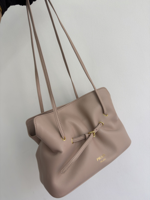 Prada Cloud Lambskin Shoulder Bag,Soft and Comfortable Large-Capacity 1 Prada Cloud Lambskin Shoulder Bag,Soft and Comfortable Large-Capacity