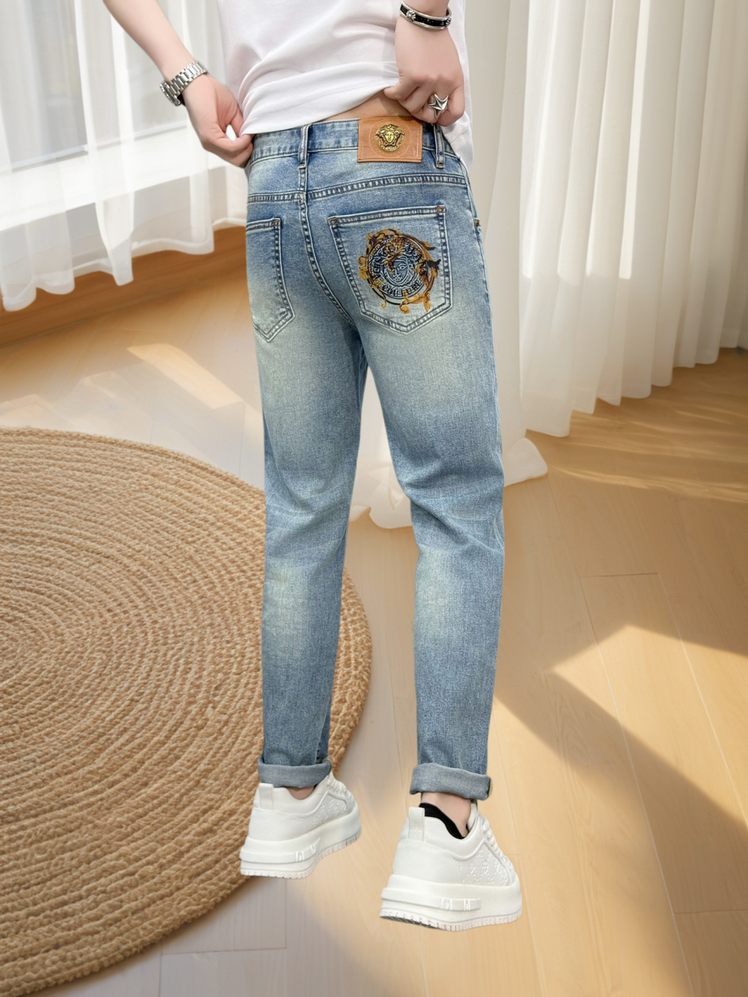 🔥VERSACE 范思哲 26年新款牛仔裤🔥专柜热销款休闲裤 品味与价值共享 身穿着非常舒适 低调不失奢