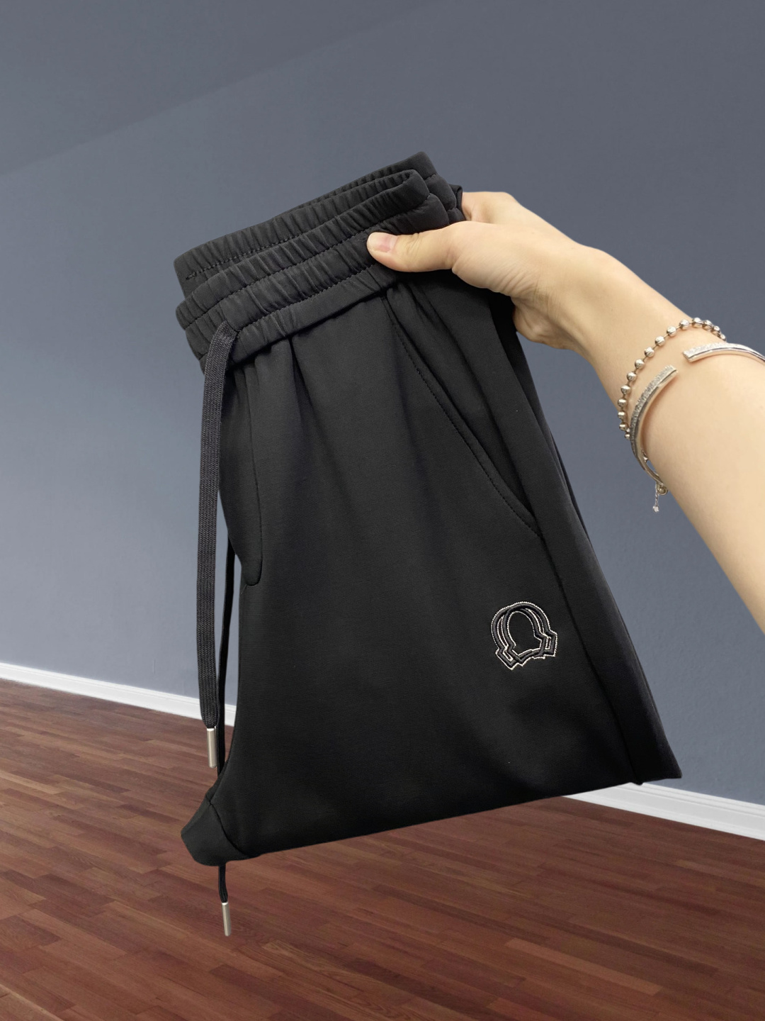 🔥MONCLER 蒙口 26年新品休闲裤🔥专柜热销款 品味与价值共享 身穿着非常舒适 低调不失奢华 穿出