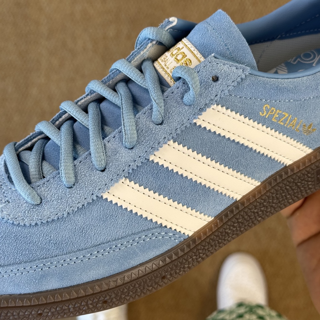  
XJ版 极致性价比！阿迪T字德训鞋：白蓝麂皮
Adidas/阿迪达斯 HANDBALL SPEZIA