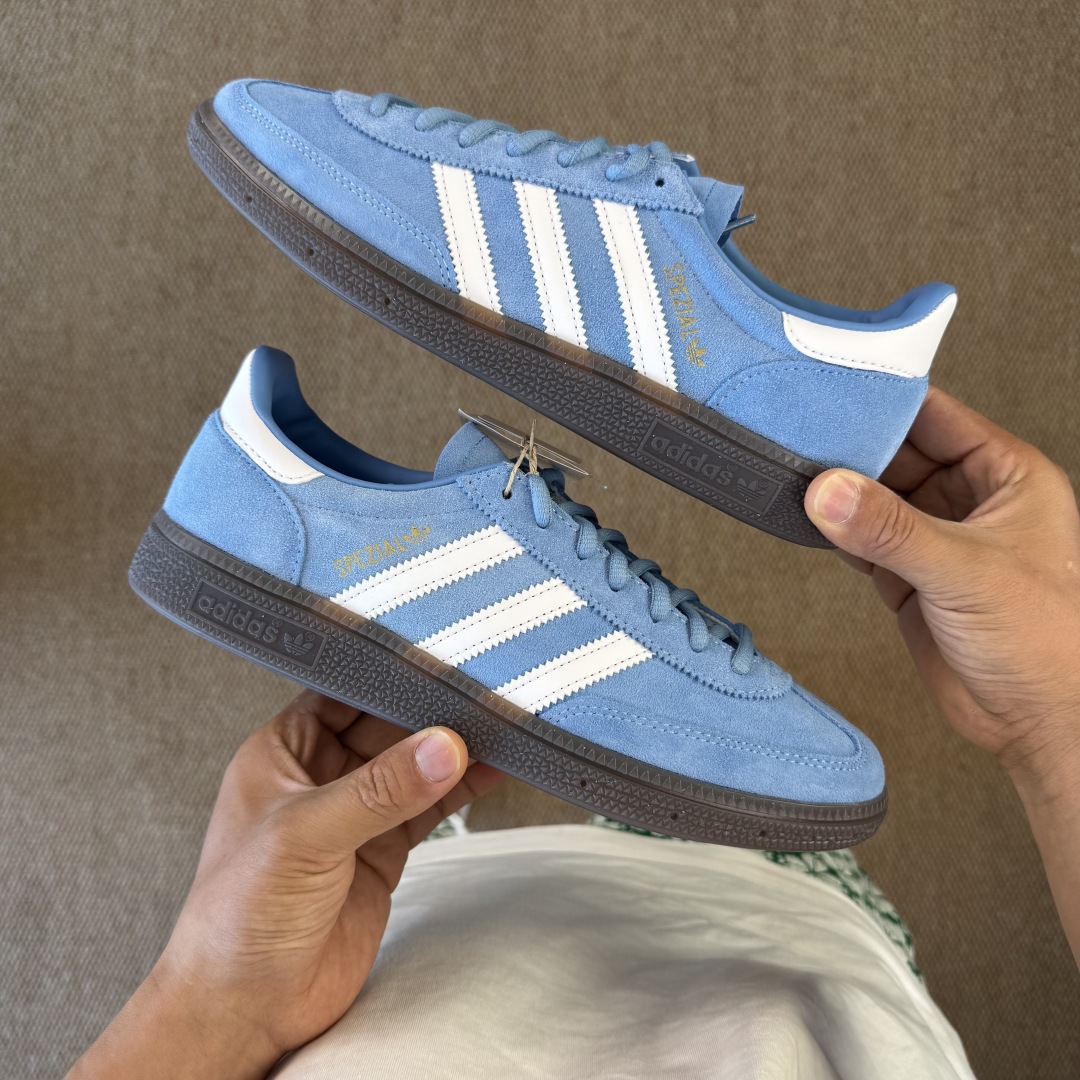  
XJ版 极致性价比！阿迪T字德训鞋：白蓝麂皮
Adidas/阿迪达斯 HANDBALL SPEZIA