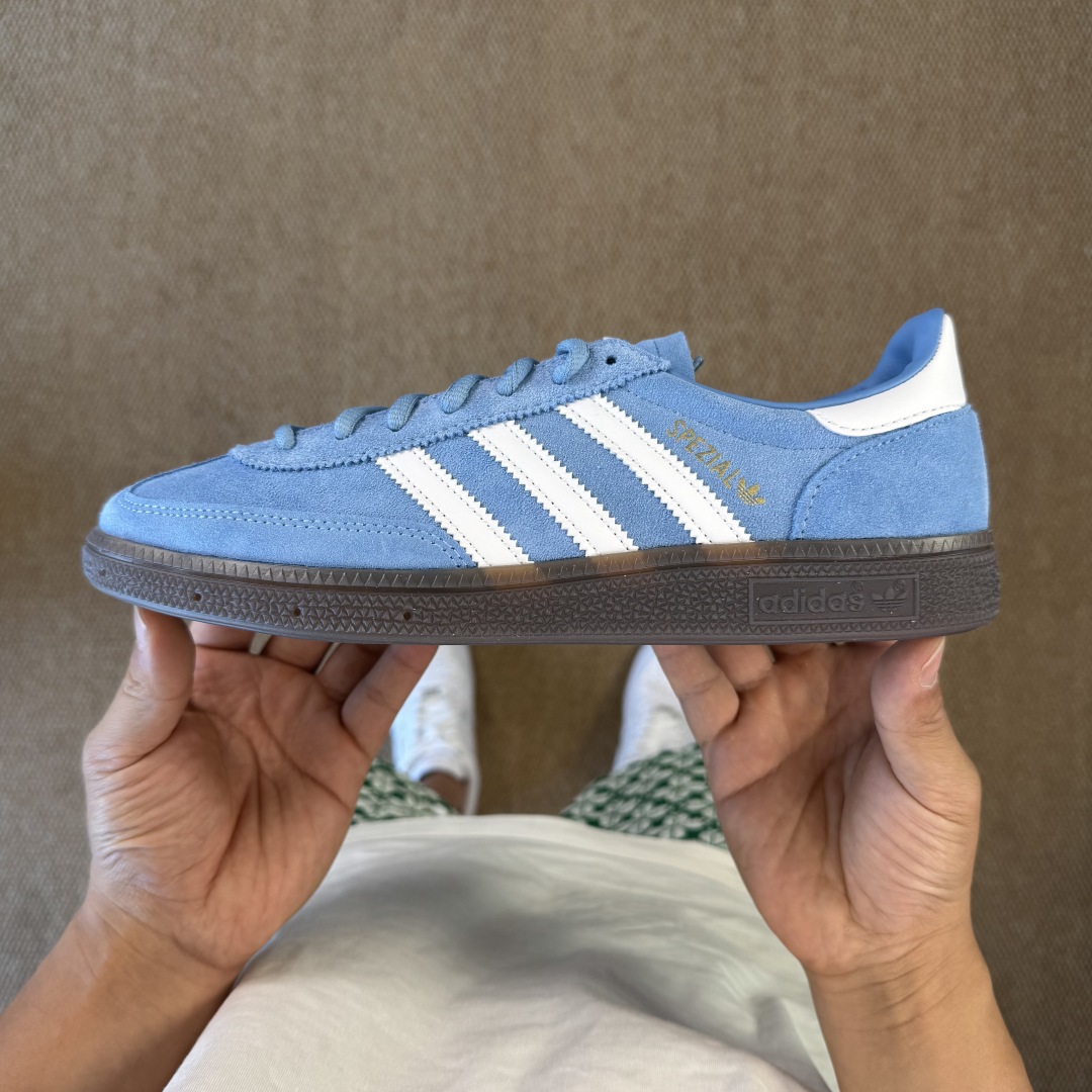  
XJ版 极致性价比！阿迪T字德训鞋：白蓝麂皮
Adidas/阿迪达斯 HANDBALL SPEZIA