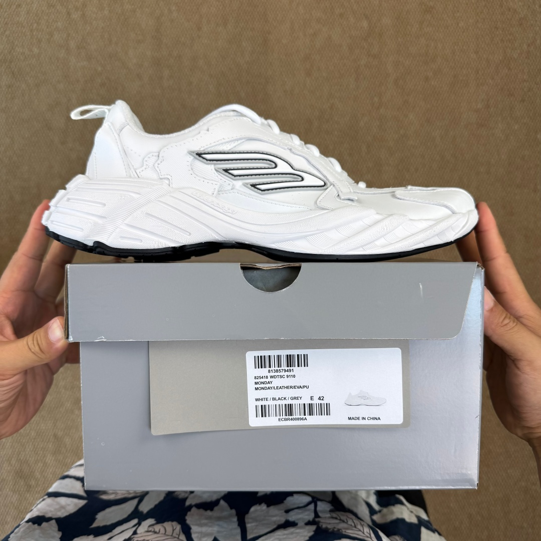 福利特价GT版 巴黎世家16代 Monday 白色Balenciaga Monday 巴黎世家牛皮革圆头