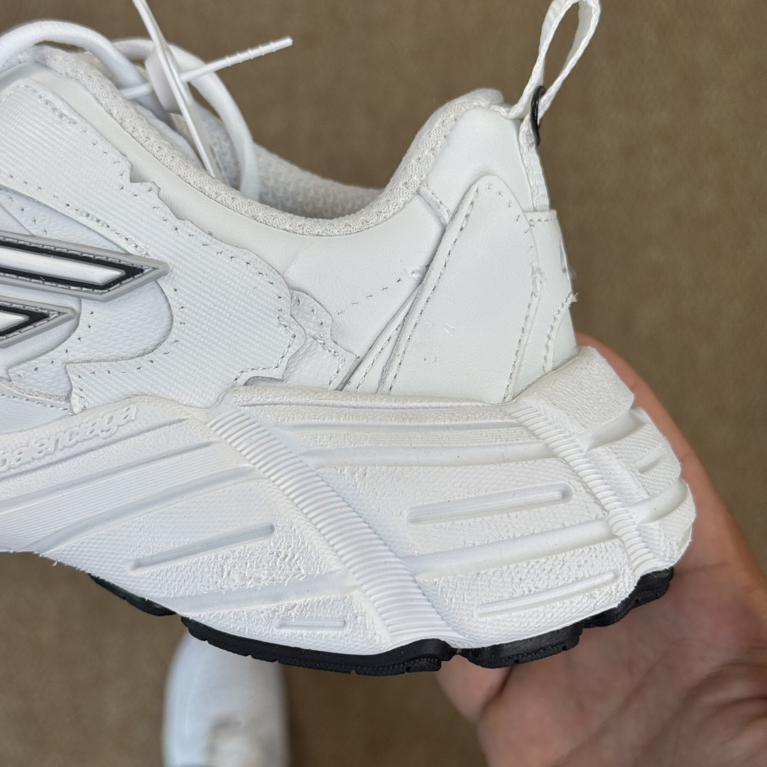 福利特价GT版 巴黎世家16代 Monday 白色Balenciaga Monday 巴黎世家牛皮革圆头